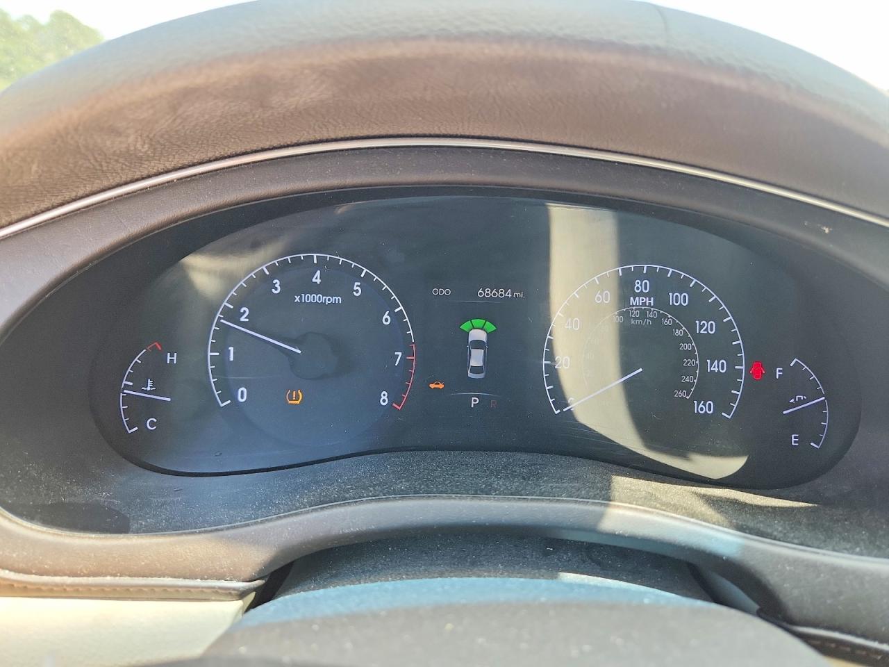 2012 Hyundai Genesis 3.8l White vin: KMHGC4DD1CU211713