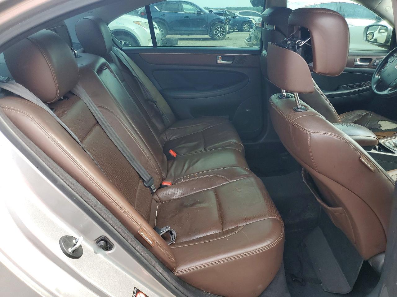 2013 Hyundai Genesis 3.8l Silver vin: KMHGC4DD1DU224740