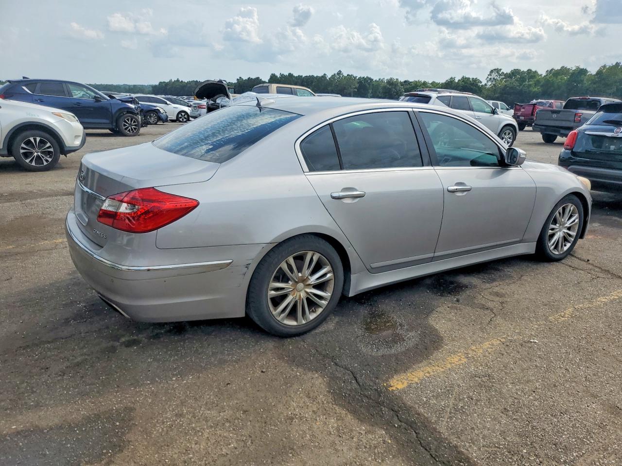 2013 Hyundai Genesis 3.8l Silver vin: KMHGC4DD1DU224740