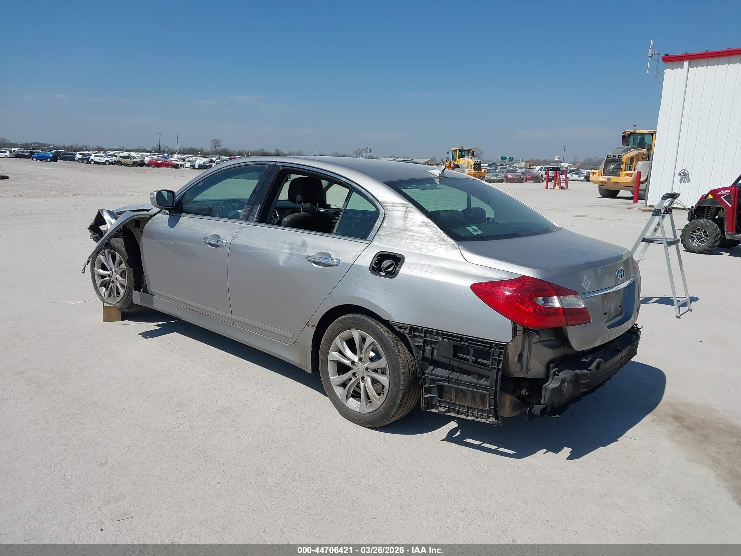 2013 Hyundai Genesis 3.8 Gray vin: KMHGC4DD1DU242610