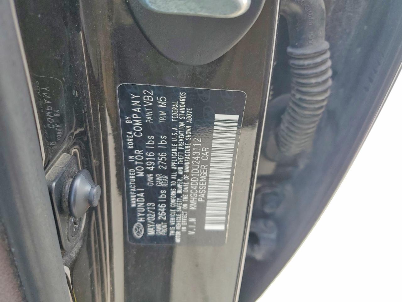 2013 Hyundai Genesis 3.8l Black vin: KMHGC4DD1DU243112