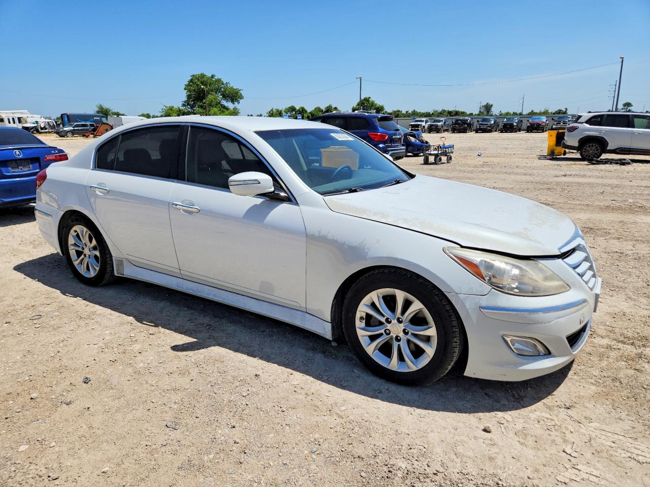 2013 Hyundai Genesis 3.8l White vin: KMHGC4DD1DU245393