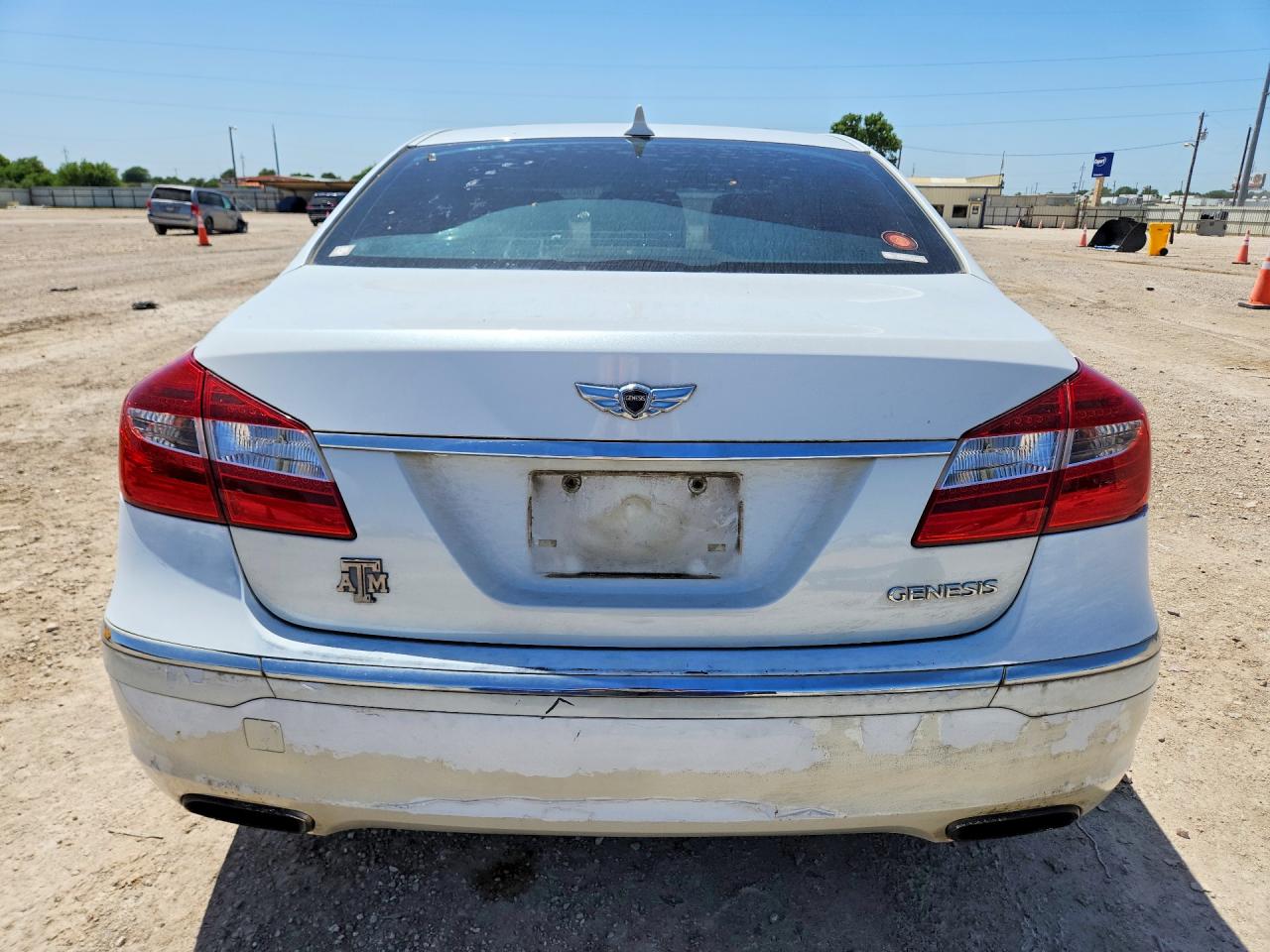 2013 Hyundai Genesis 3.8l White vin: KMHGC4DD1DU245393
