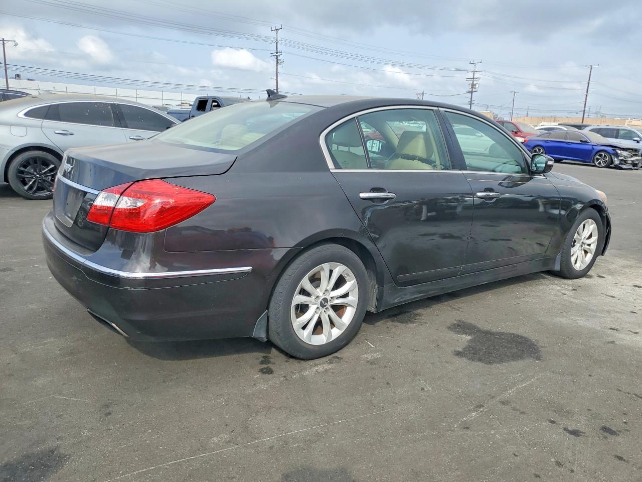 2013 Hyundai Genesis 3.8l Black vin: KMHGC4DD1DU246169
