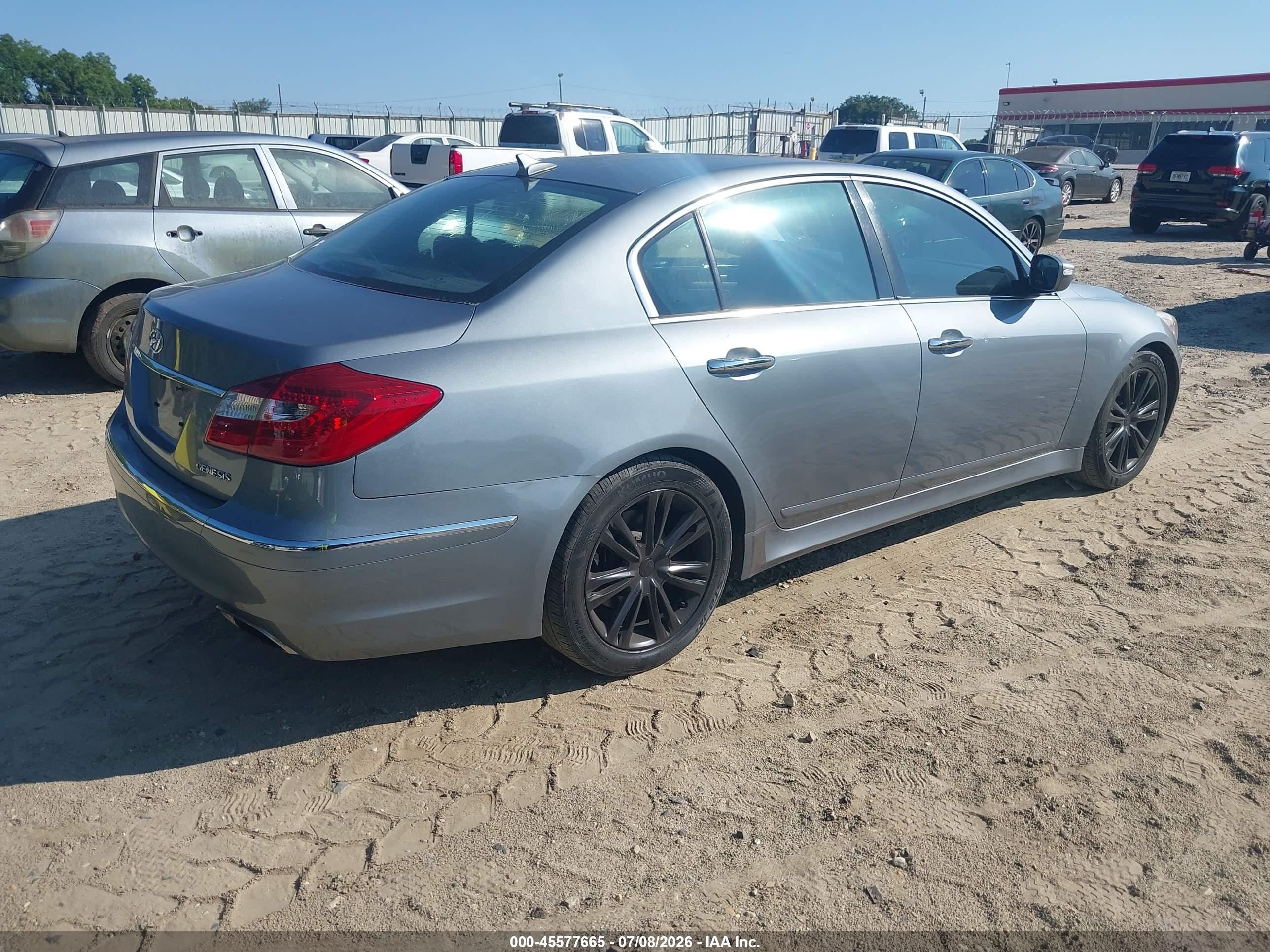 2014 Hyundai Genesis 3.8 Gray vin: KMHGC4DD1EU260025