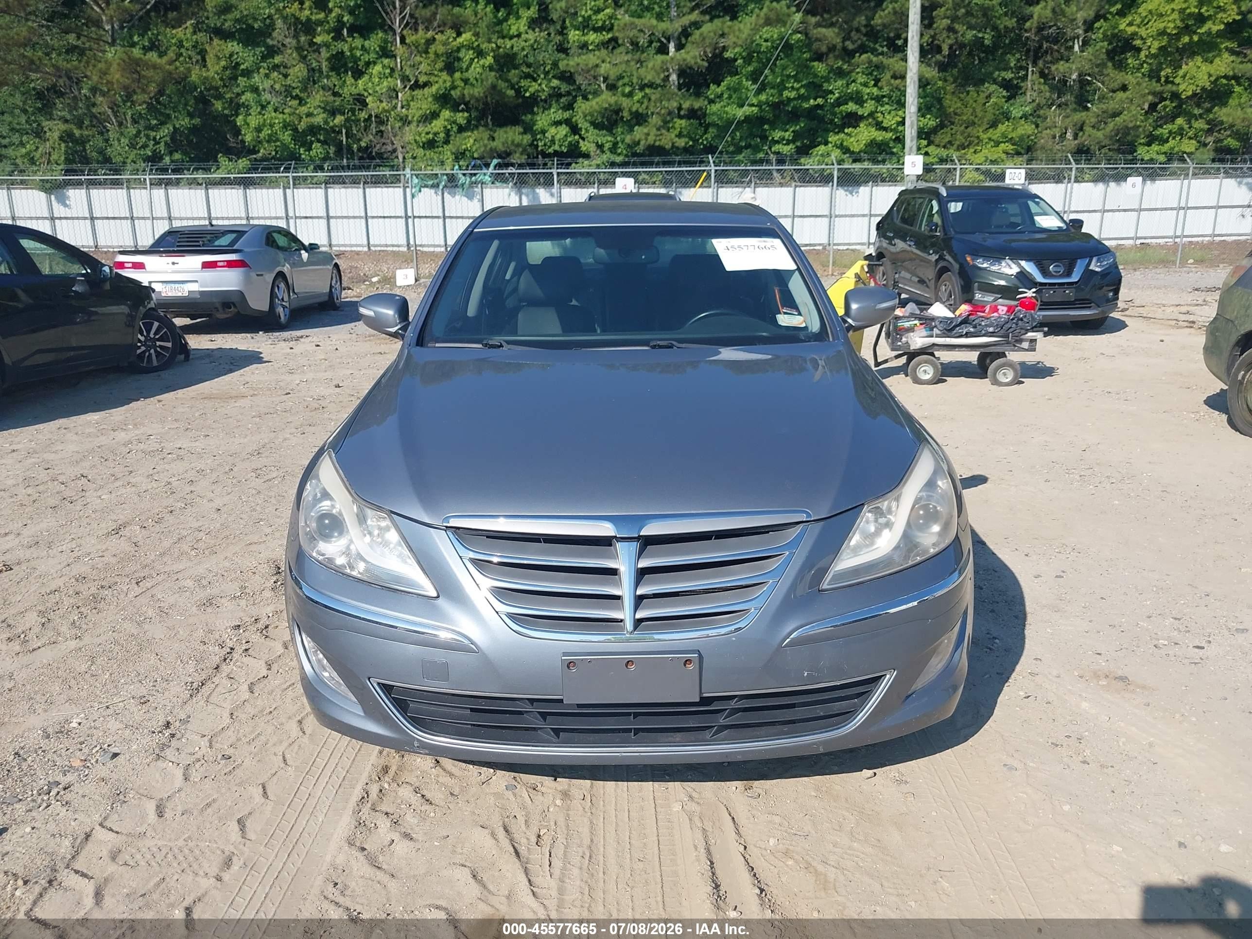 2014 Hyundai Genesis 3.8 Gray vin: KMHGC4DD1EU260025