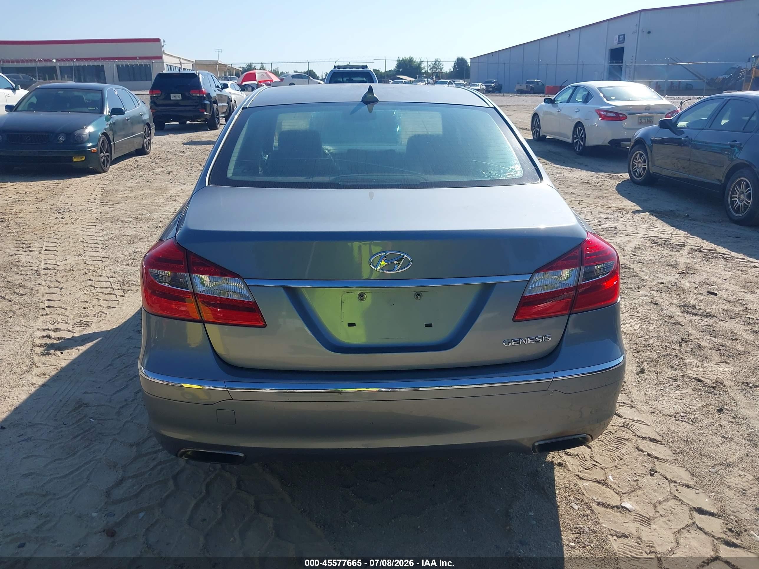 2014 Hyundai Genesis 3.8 Gray vin: KMHGC4DD1EU260025