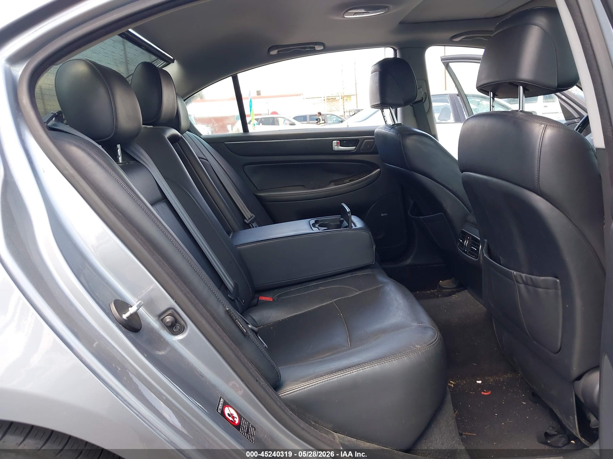2014 Hyundai Genesis 3.8 Gray vin: KMHGC4DD1EU263152