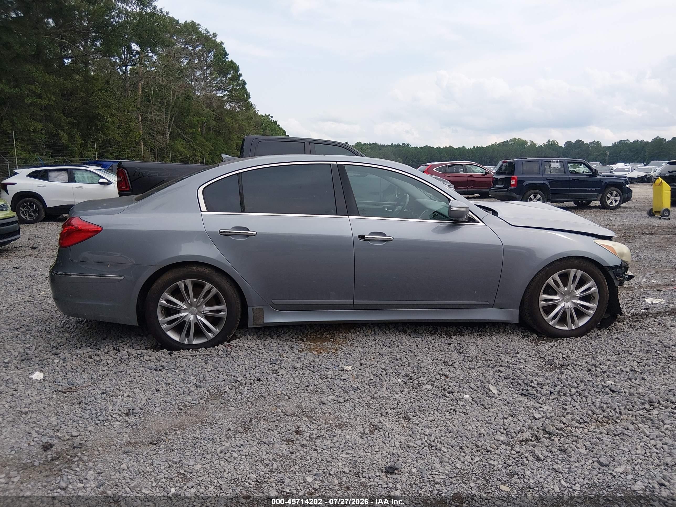 2014 Hyundai Genesis 3.8 Gray vin: KMHGC4DD1EU263670