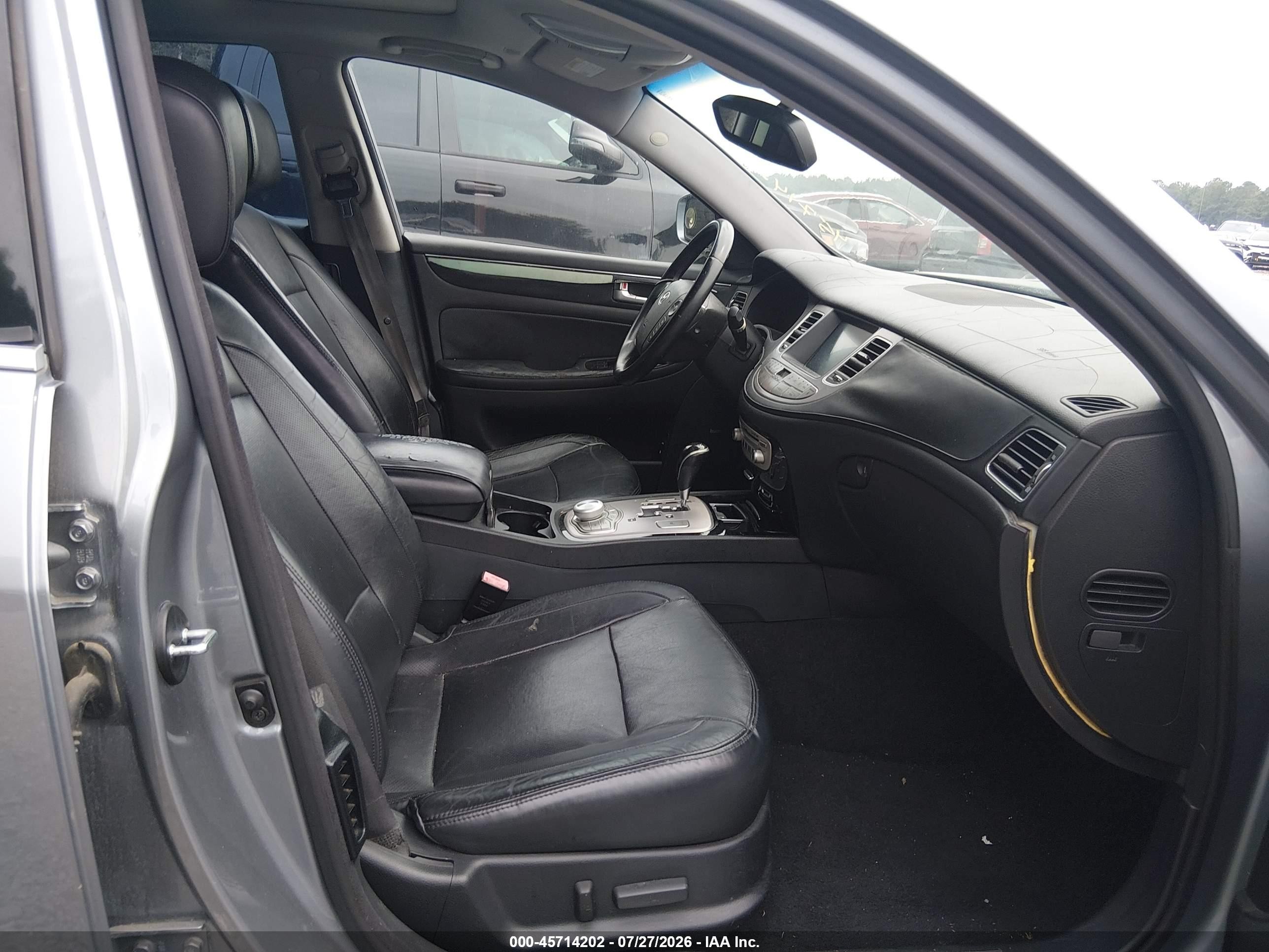 2014 Hyundai Genesis 3.8 Gray vin: KMHGC4DD1EU263670