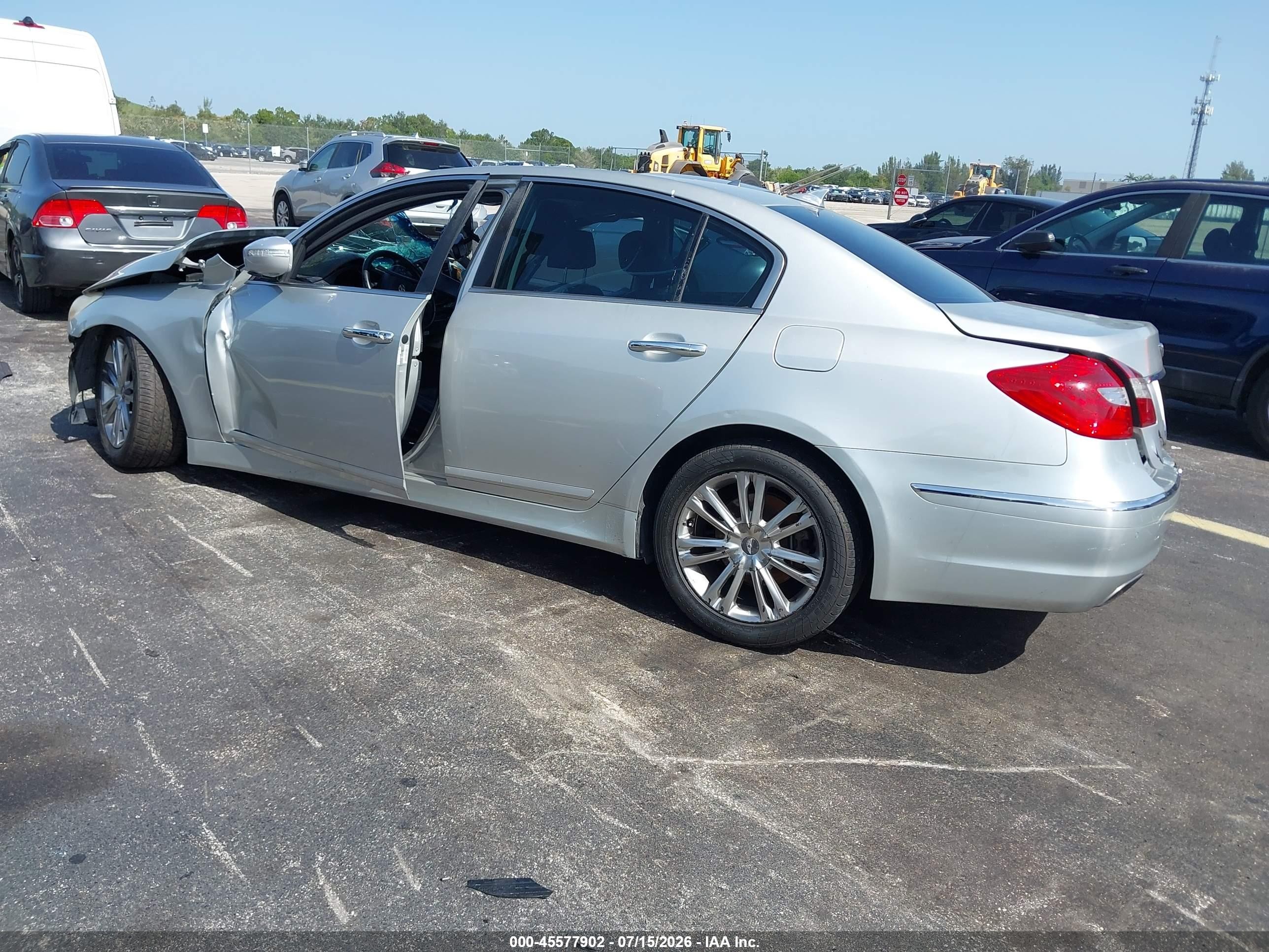 2012 Hyundai Genesis 3.8 Gray vin: KMHGC4DD2CU189690