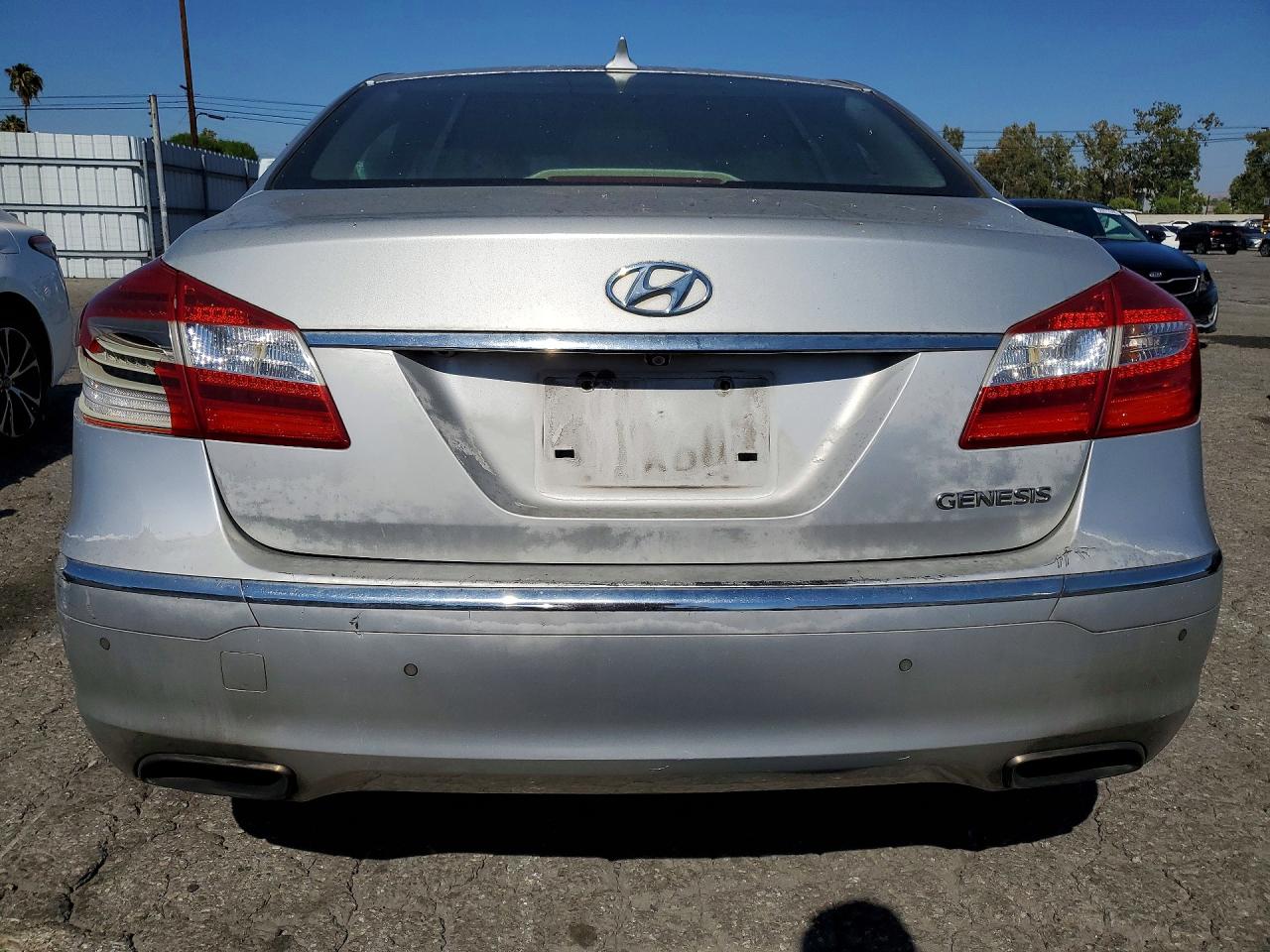 2012 Hyundai Genesis 3.8l Silver vin: KMHGC4DD2CU191018