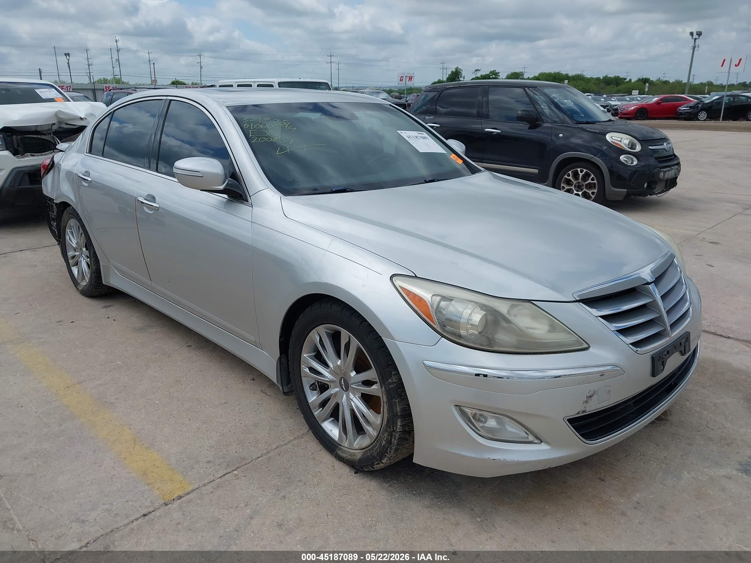 2012 Hyundai Genesis 3.8 Silver vin: KMHGC4DD2CU200851
