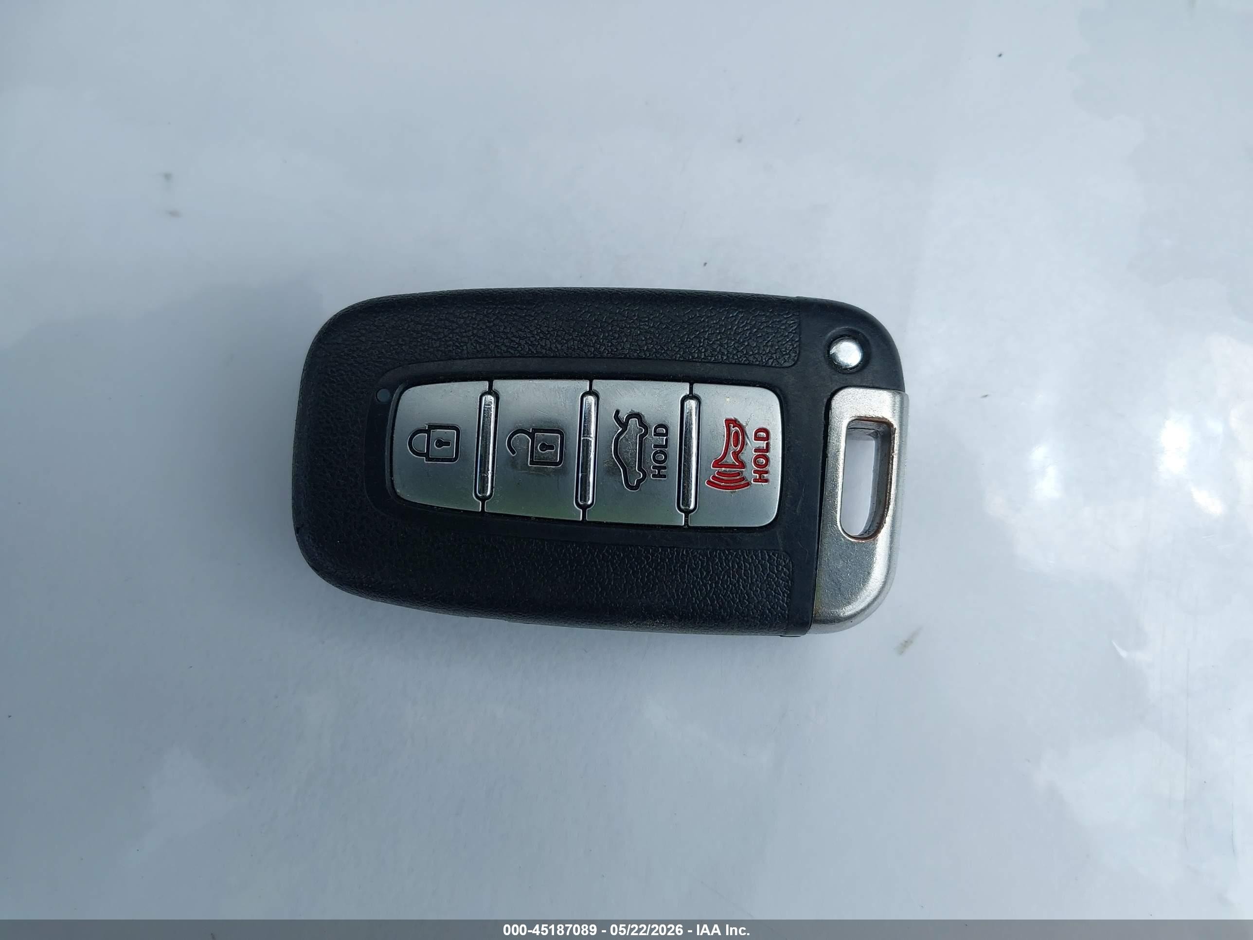 2012 Hyundai Genesis 3.8 Silver vin: KMHGC4DD2CU200851