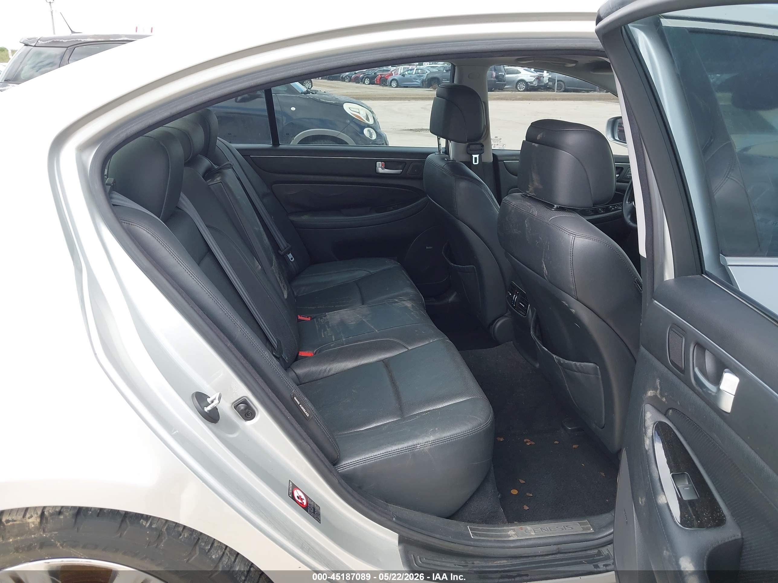 2012 Hyundai Genesis 3.8 Silver vin: KMHGC4DD2CU200851