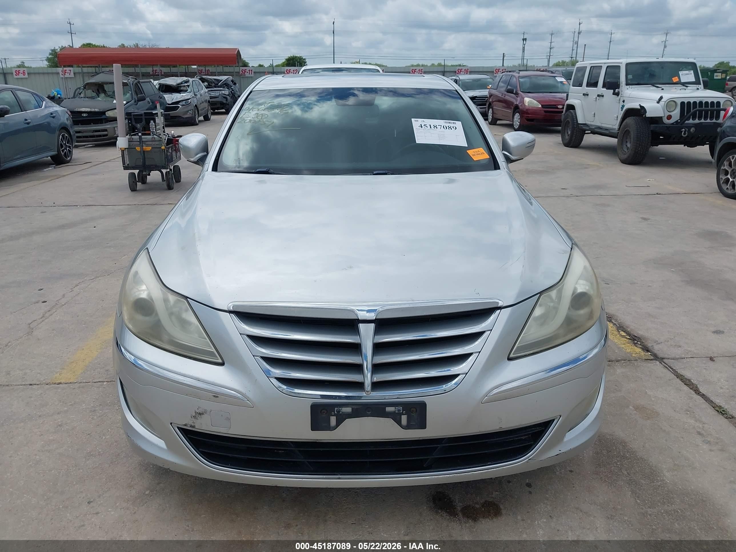 2012 Hyundai Genesis 3.8 Silver vin: KMHGC4DD2CU200851