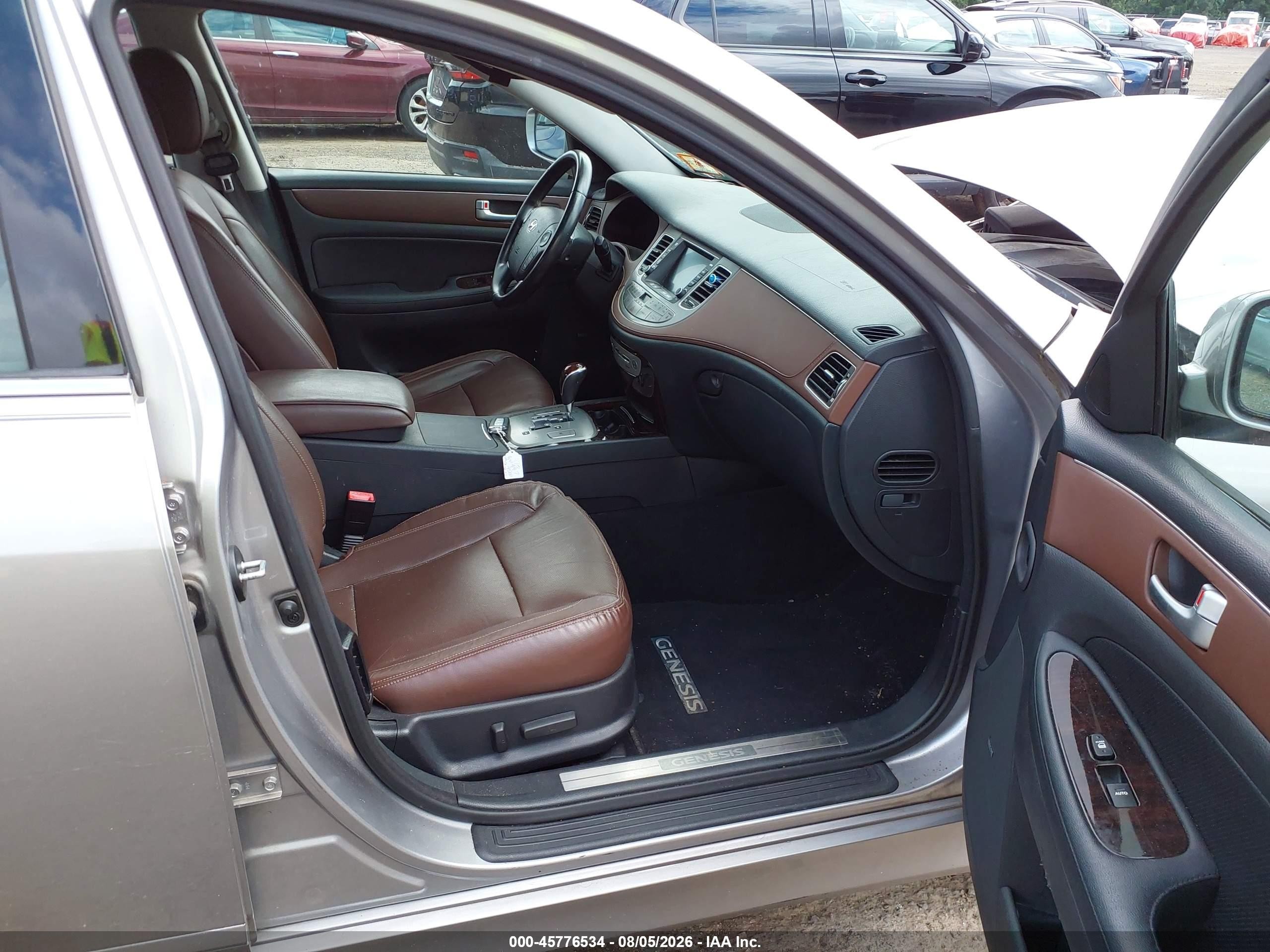 2012 Hyundai Genesis 3.8 Silver vin: KMHGC4DD2CU203359