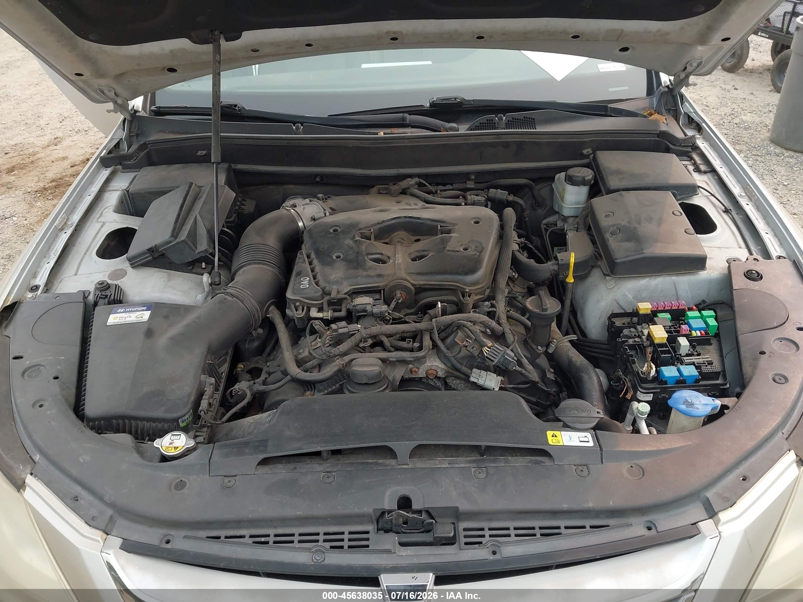 2012 Hyundai Genesis 3.8 Silver vin: KMHGC4DD2CU204821