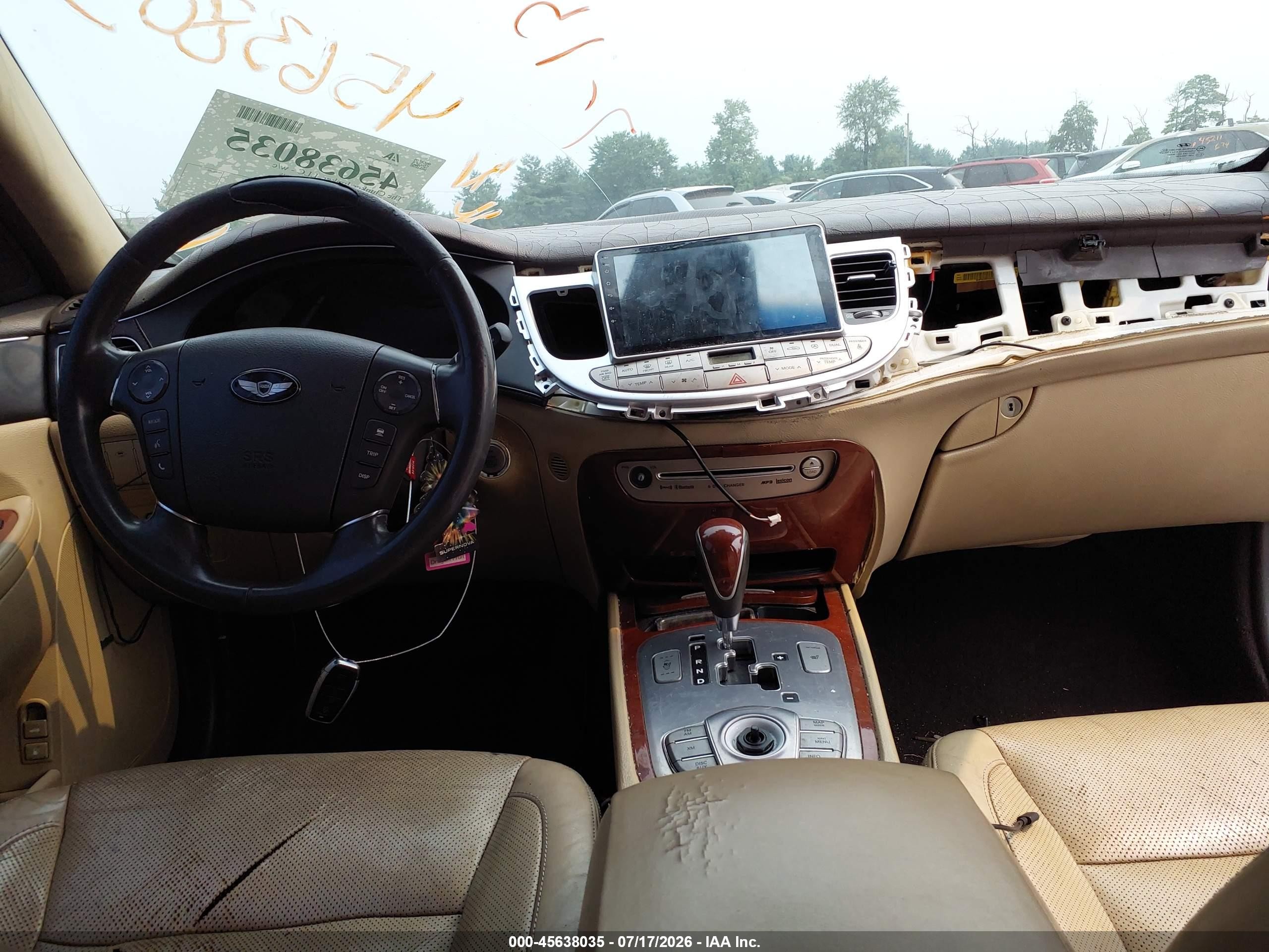 2012 Hyundai Genesis 3.8 Silver vin: KMHGC4DD2CU204821