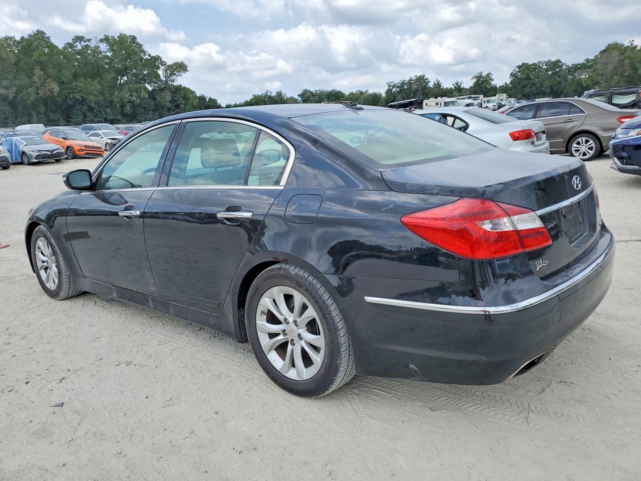 2013 Hyundai Genesis 3.8l Black vin: KMHGC4DD2DU210281