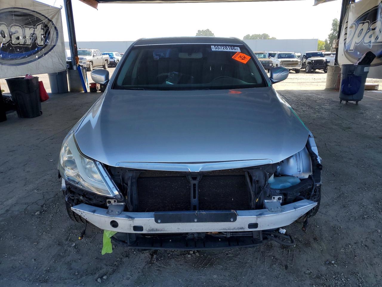 2013 Hyundai Genesis 3.8l Silver vin: KMHGC4DD2DU212368