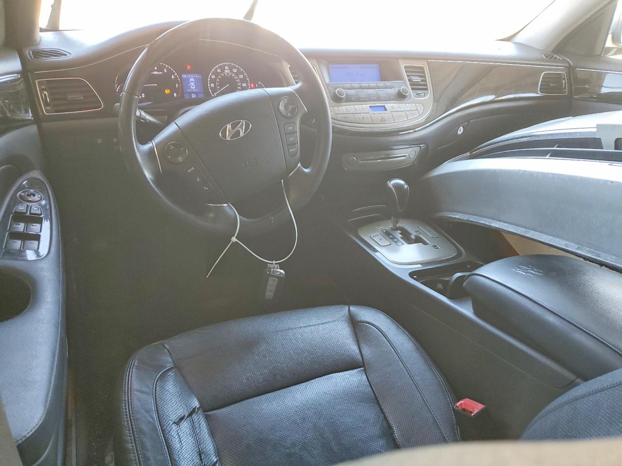 2013 Hyundai Genesis 3.8l Silver vin: KMHGC4DD2DU212368