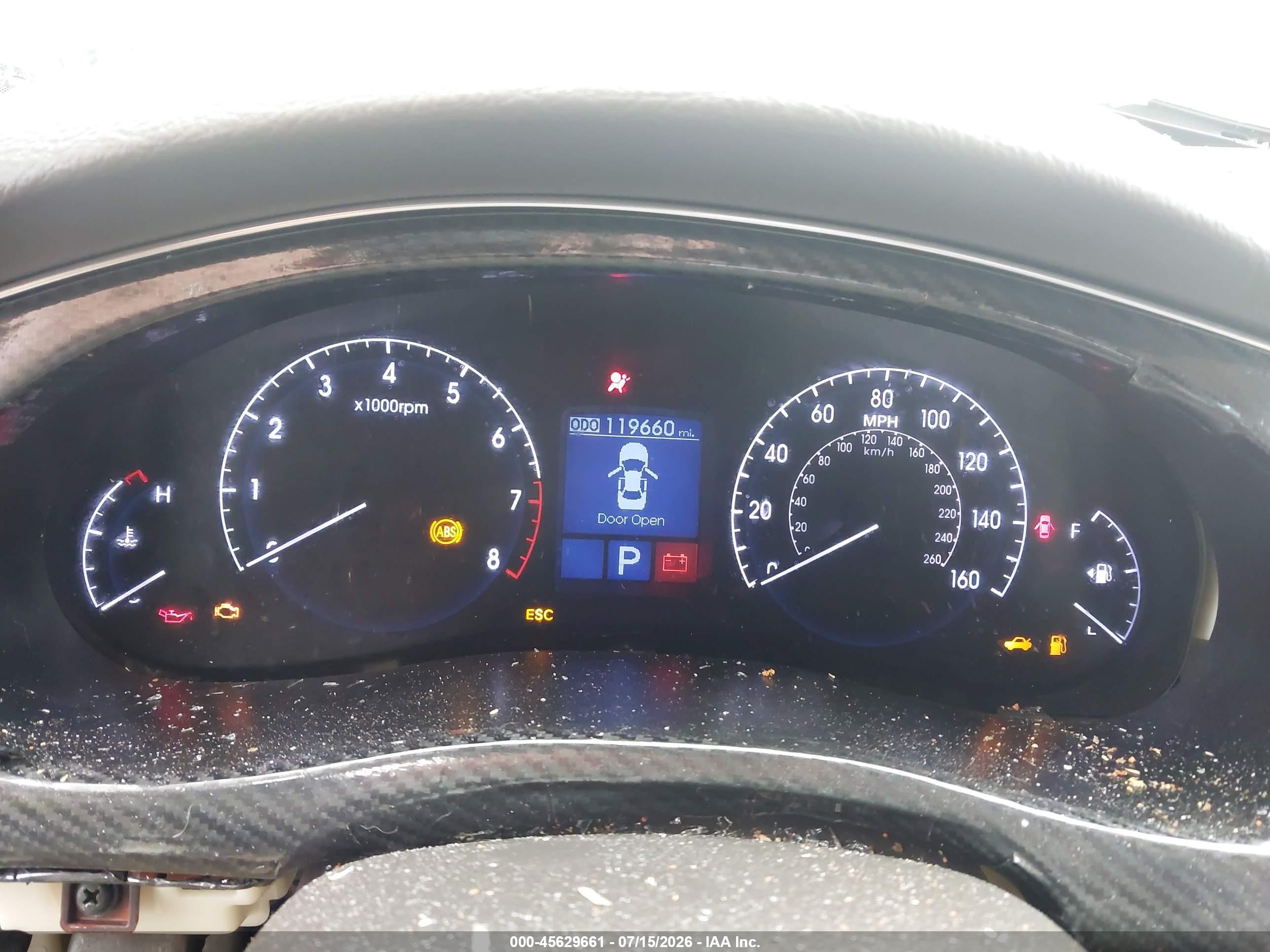 2013 Hyundai Genesis 3.8 Белый vin: KMHGC4DD2DU226836
