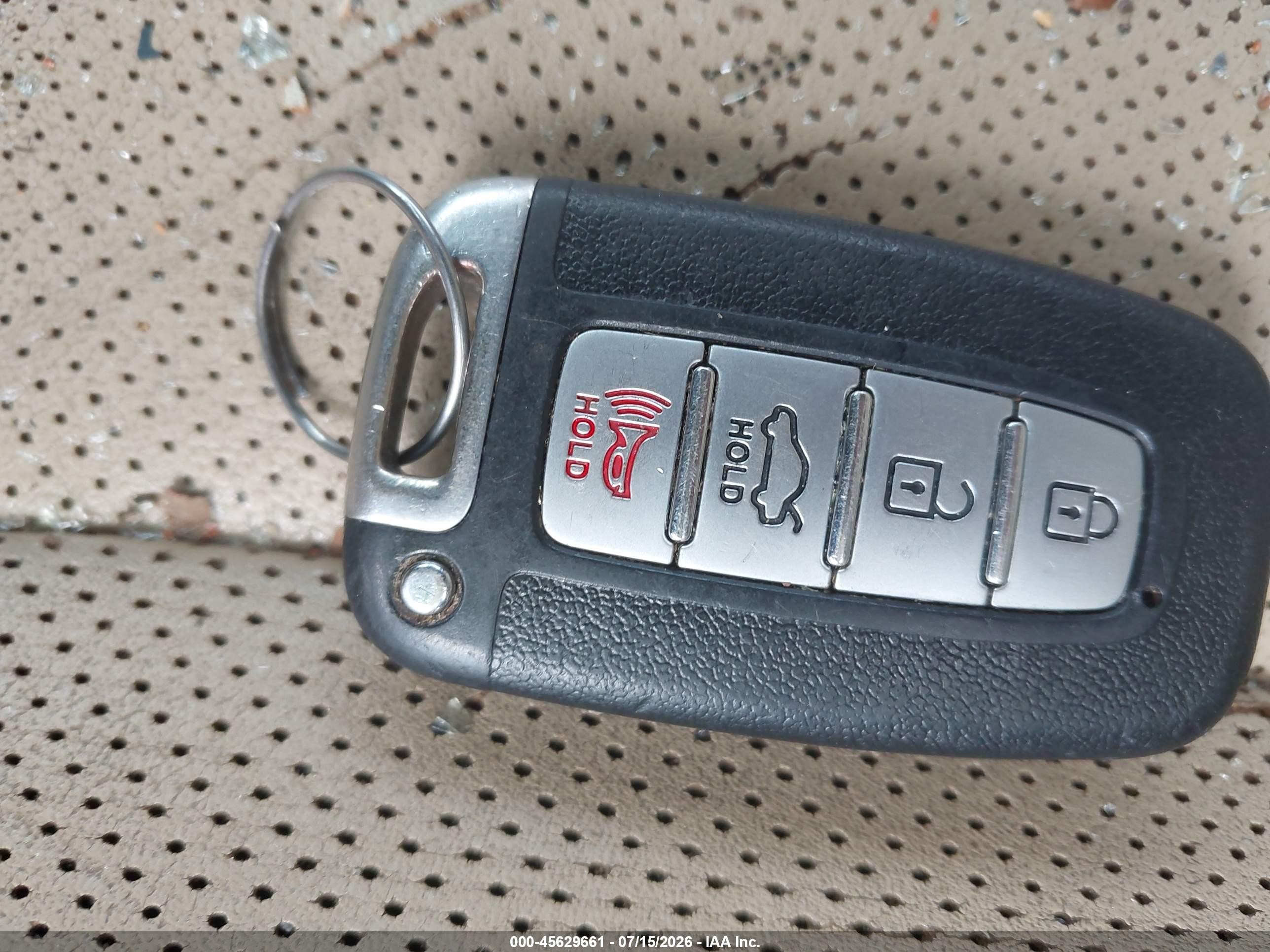 2013 Hyundai Genesis 3.8 Белый vin: KMHGC4DD2DU226836