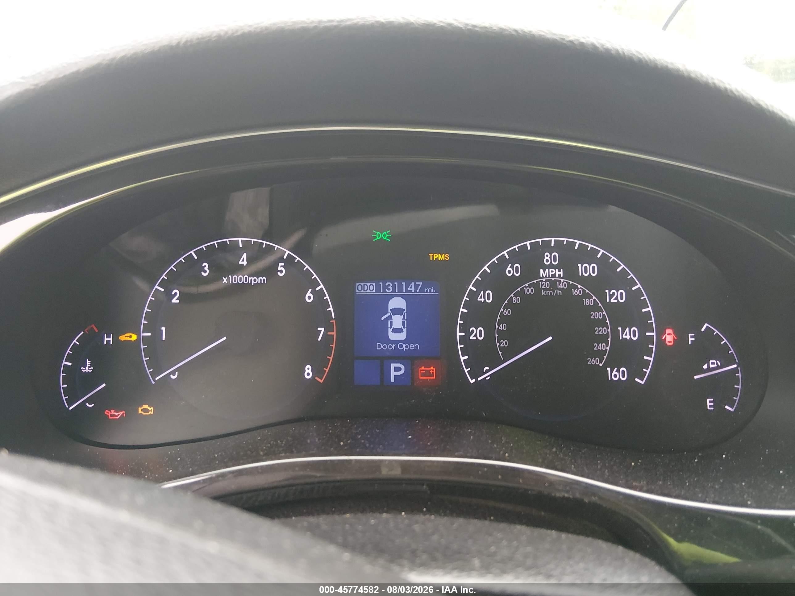 2013 Hyundai Genesis 3.8 Silver vin: KMHGC4DD2DU227016