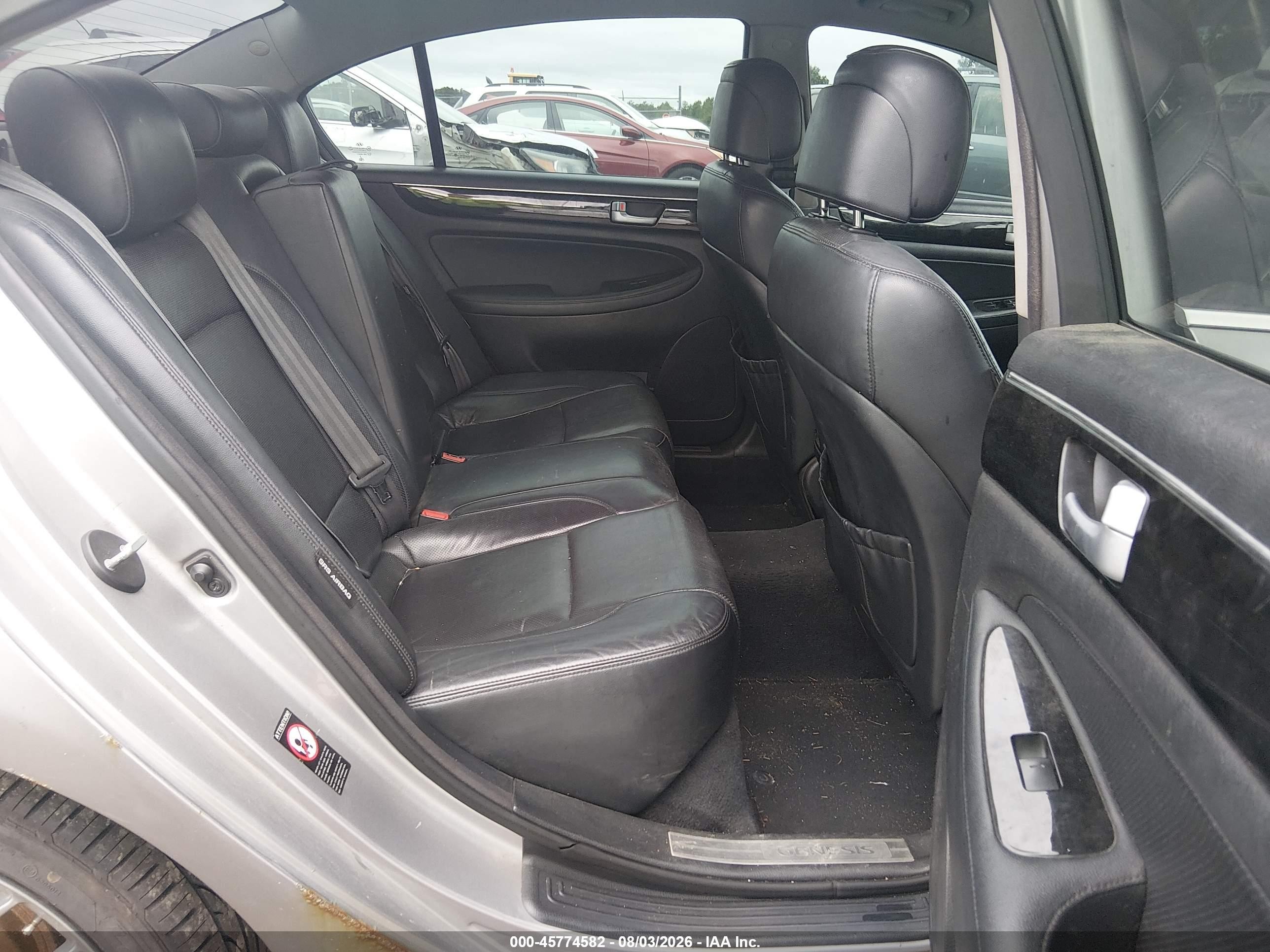 2013 Hyundai Genesis 3.8 Silver vin: KMHGC4DD2DU227016