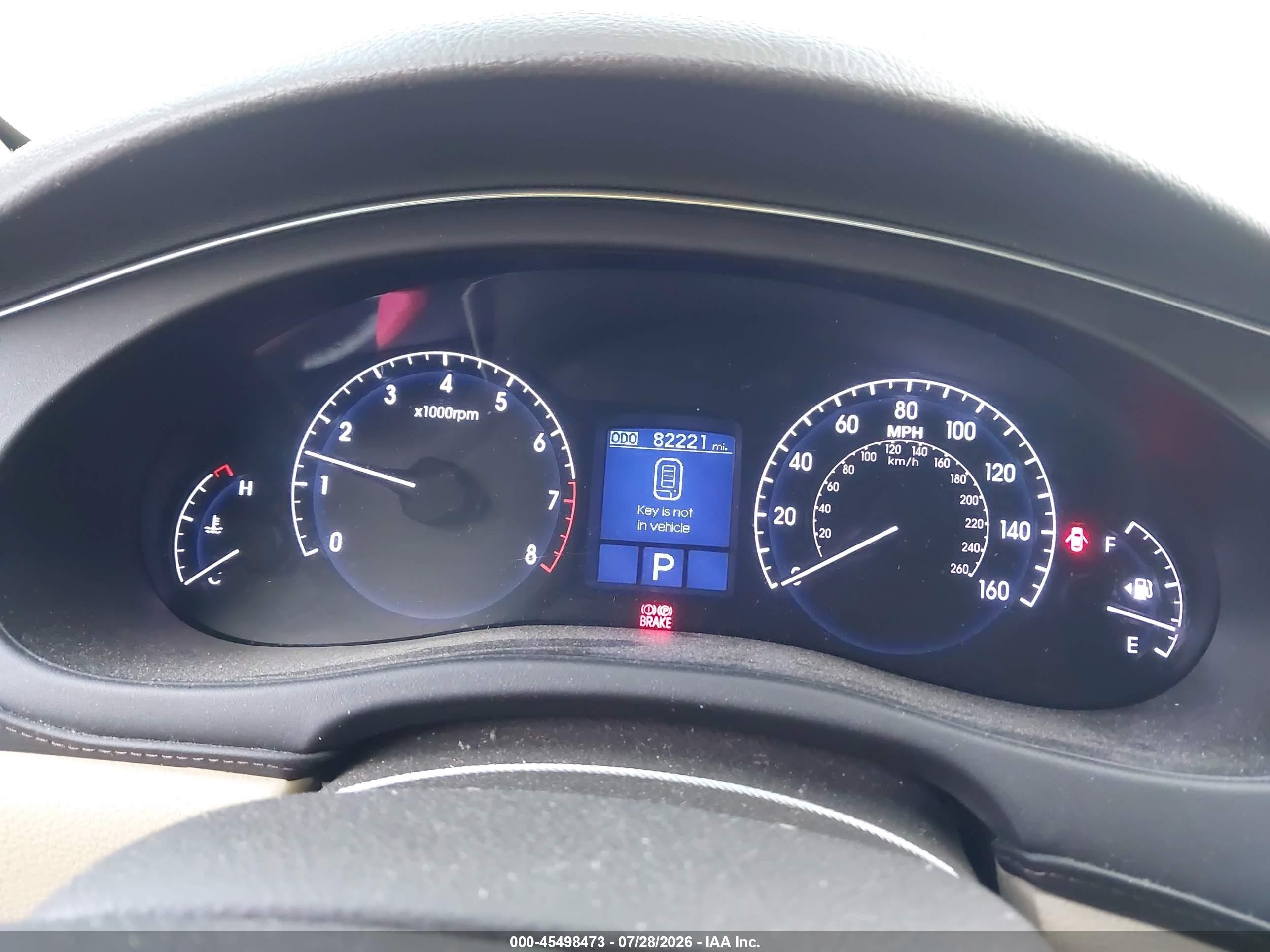 2013 Hyundai Genesis 3.8 White vin: KMHGC4DD2DU228036