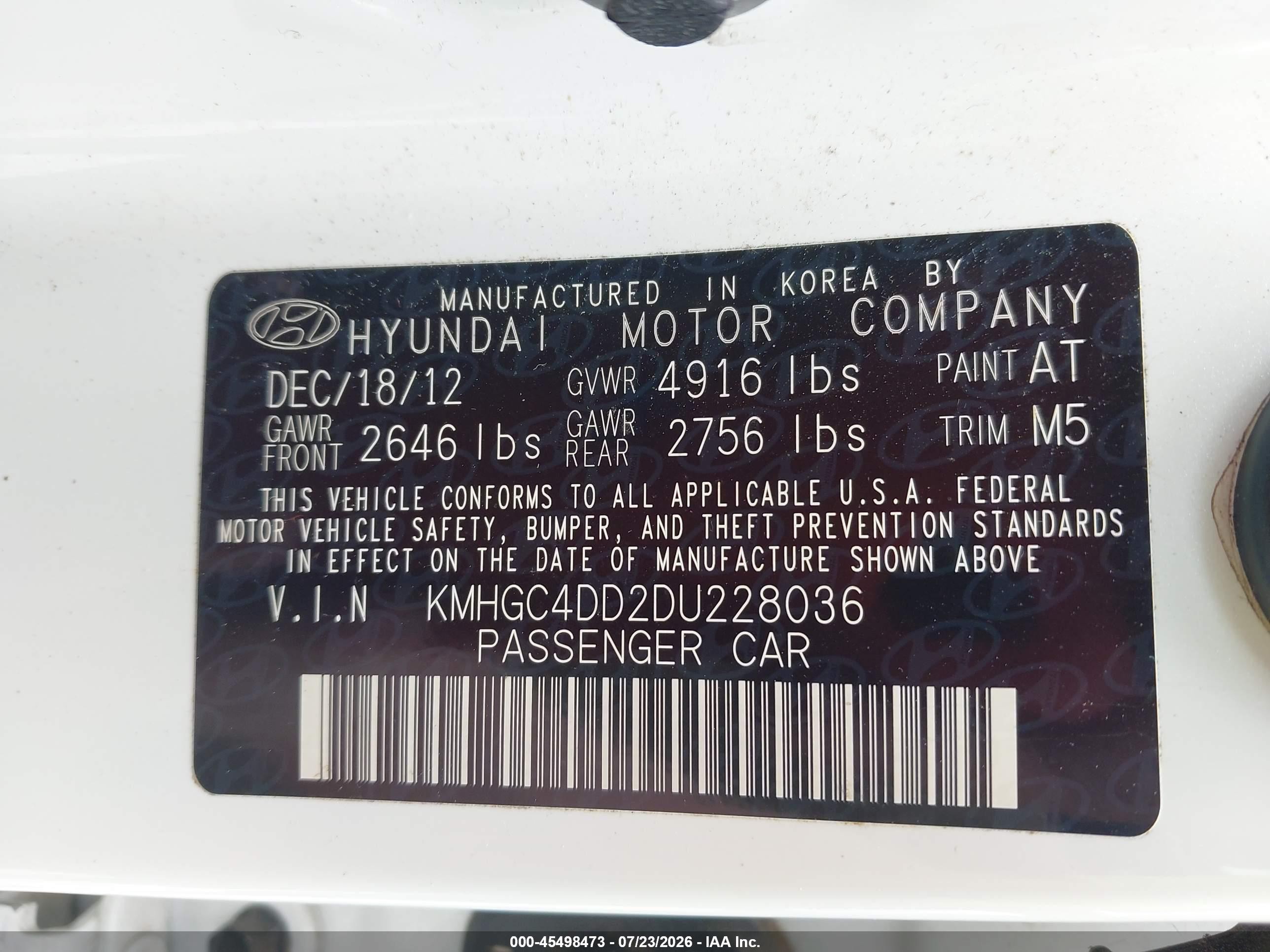 2013 Hyundai Genesis 3.8 White vin: KMHGC4DD2DU228036