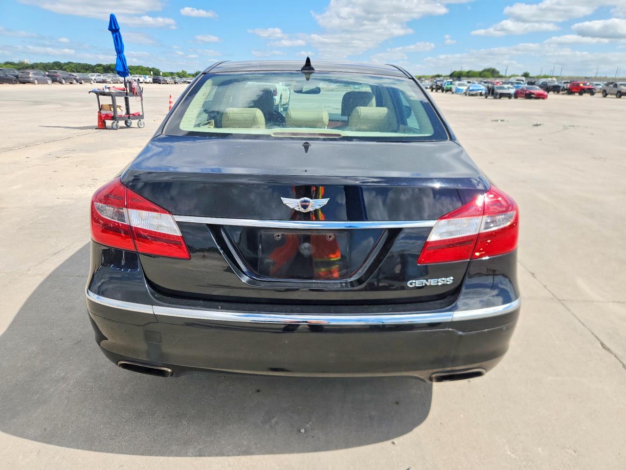 2013 Hyundai Genesis 3.8l Black vin: KMHGC4DD2DU232877