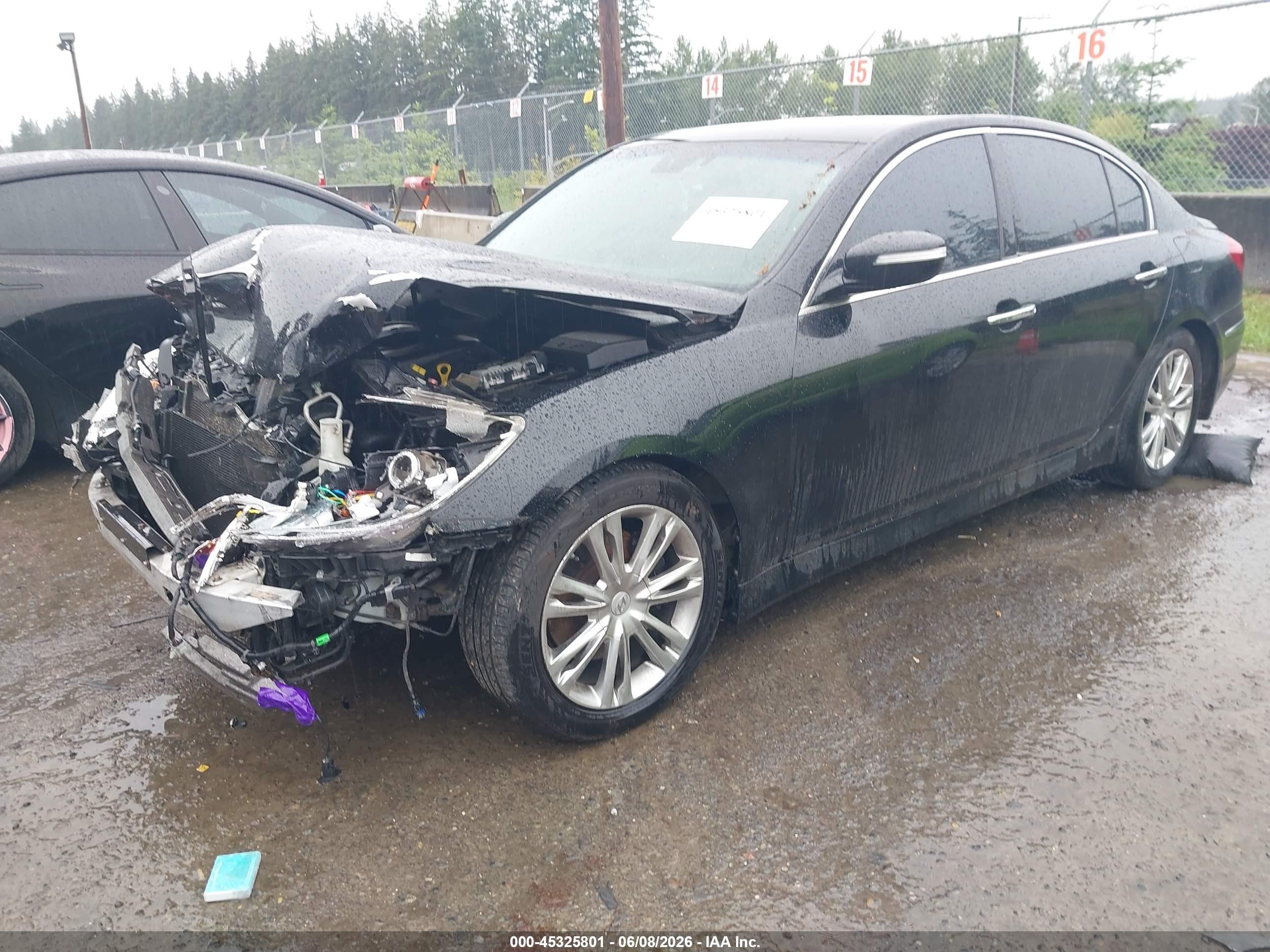 2013 Hyundai Genesis 3.8 Black vin: KMHGC4DD2DU235522