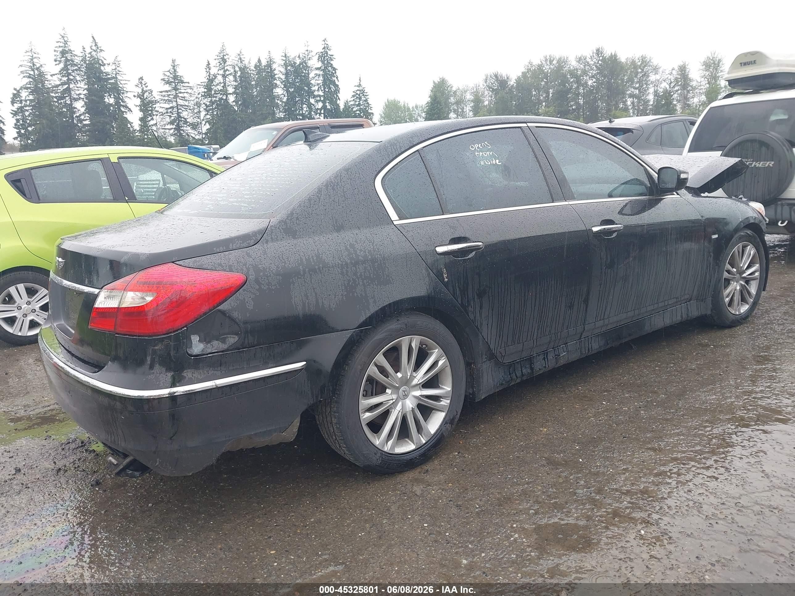 2013 Hyundai Genesis 3.8 Black vin: KMHGC4DD2DU235522