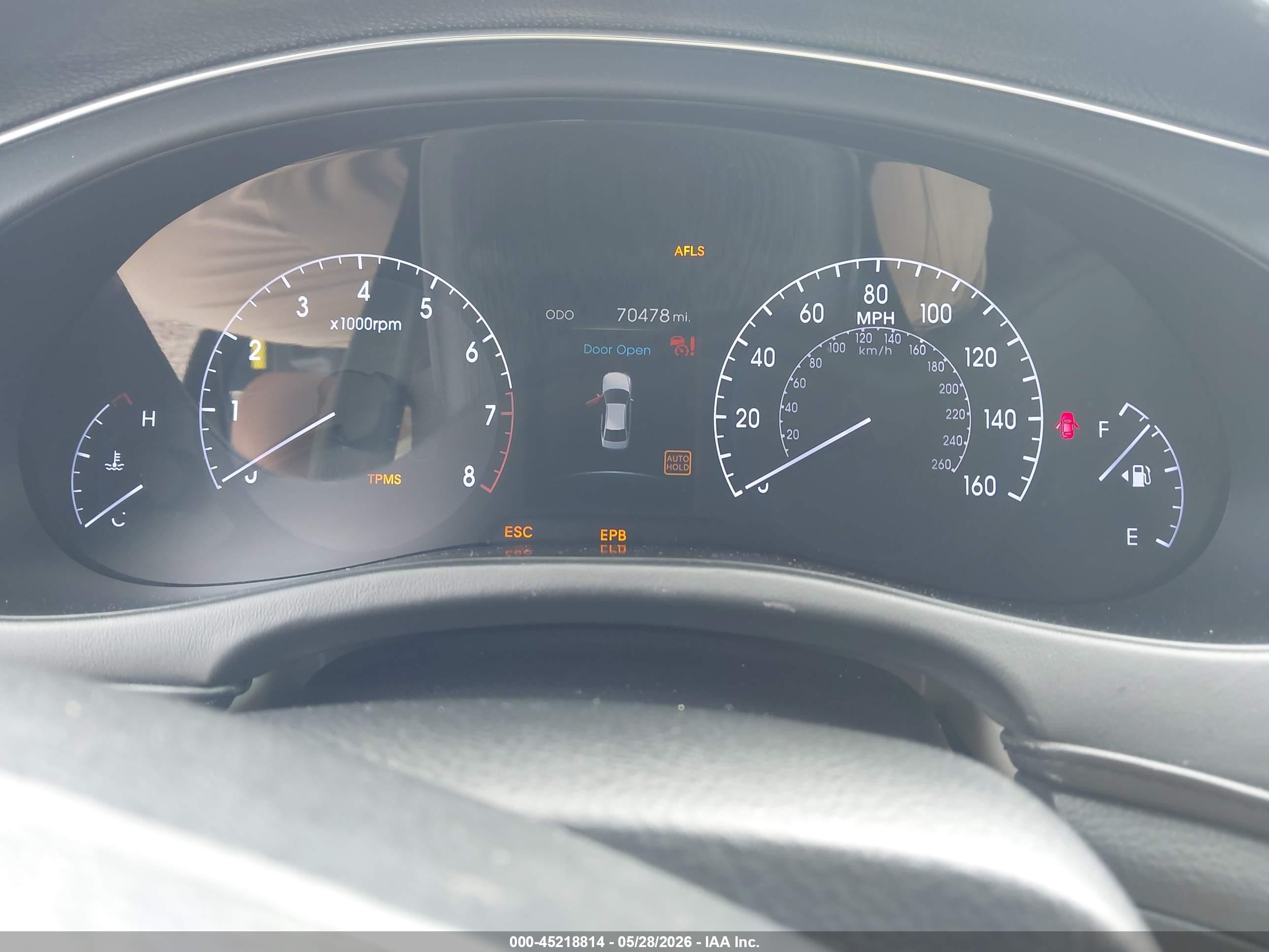 2013 Hyundai Genesis 3.8 Black vin: KMHGC4DD2DU238369
