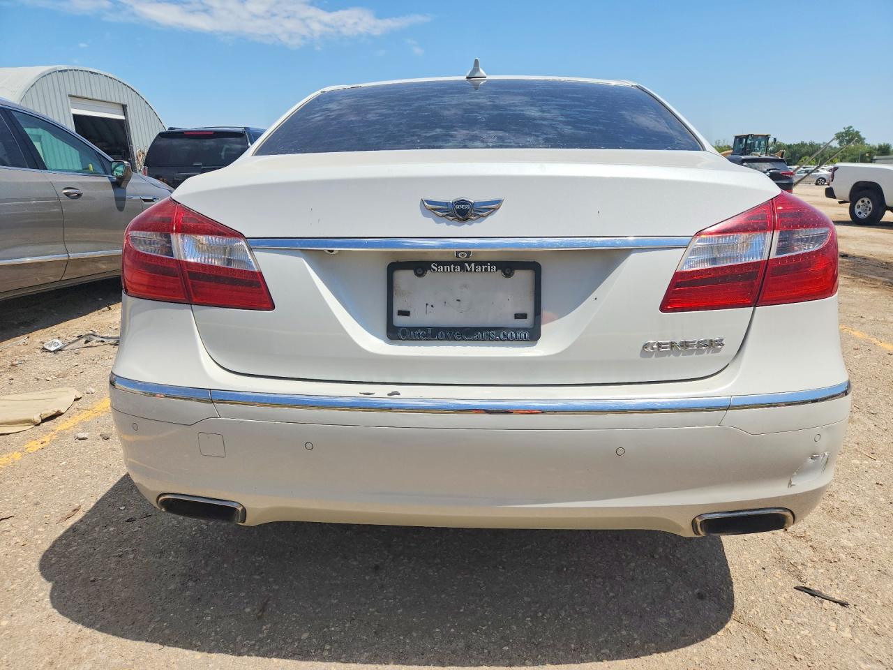 2013 Hyundai Genesis 3.8l White vin: KMHGC4DD2DU240123