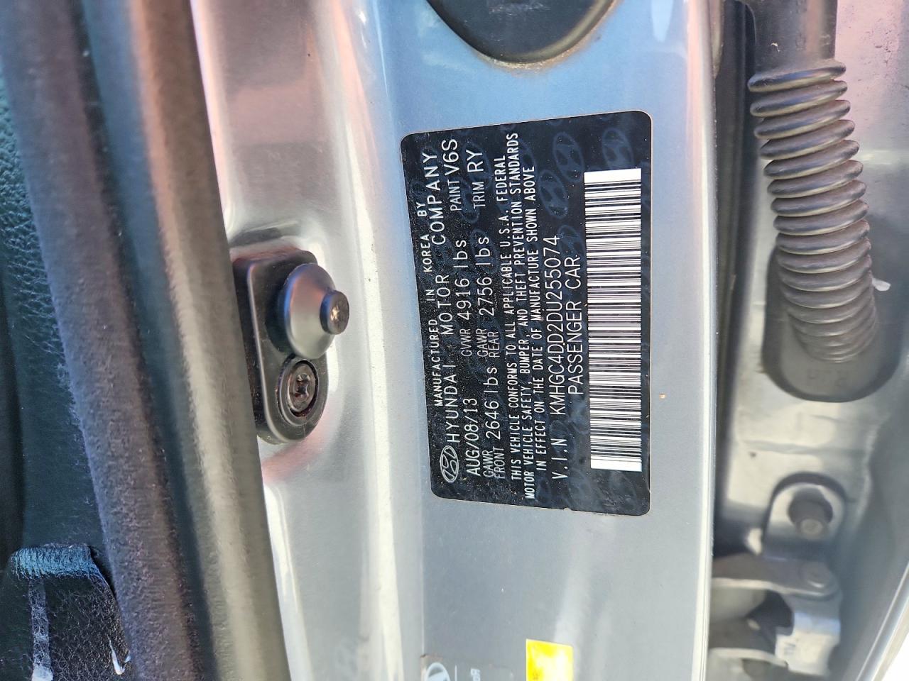 2013 Hyundai Genesis 3.8l Silver vin: KMHGC4DD2DU255074