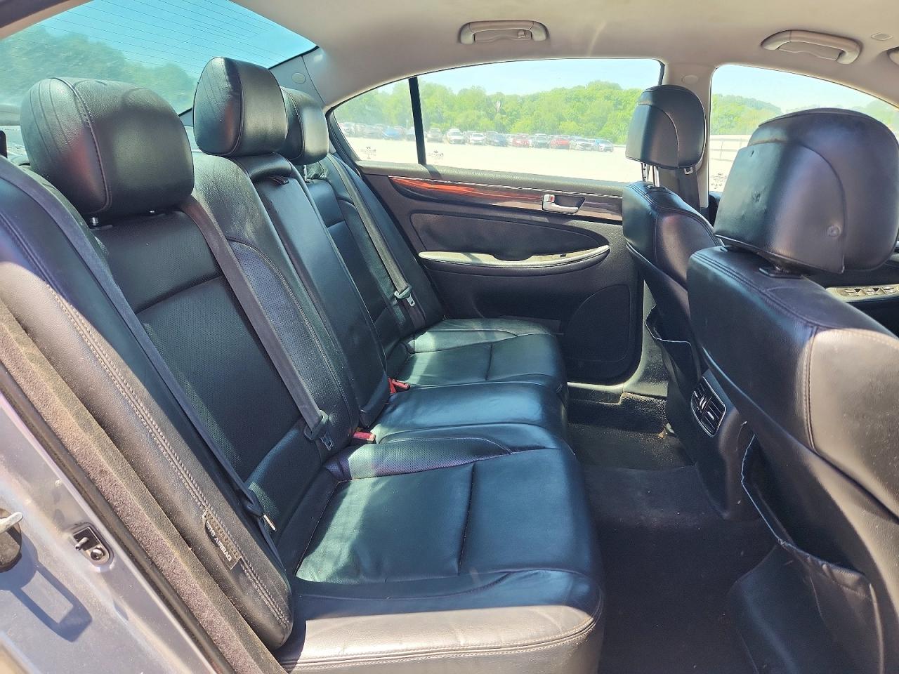 2013 Hyundai Genesis 3.8l Silver vin: KMHGC4DD2DU255074