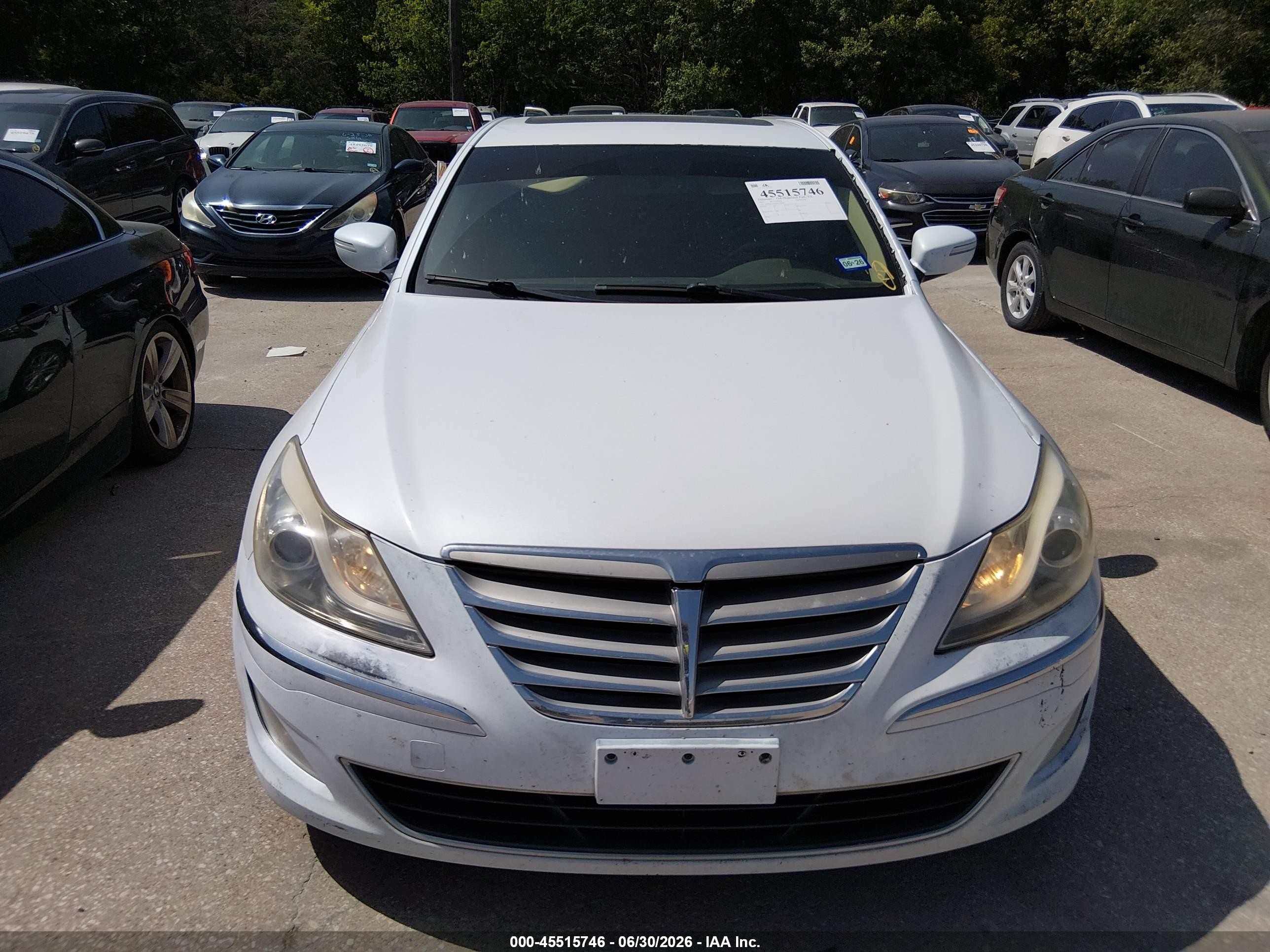 2013 Hyundai Genesis 3.8 White vin: KMHGC4DD2DU258542