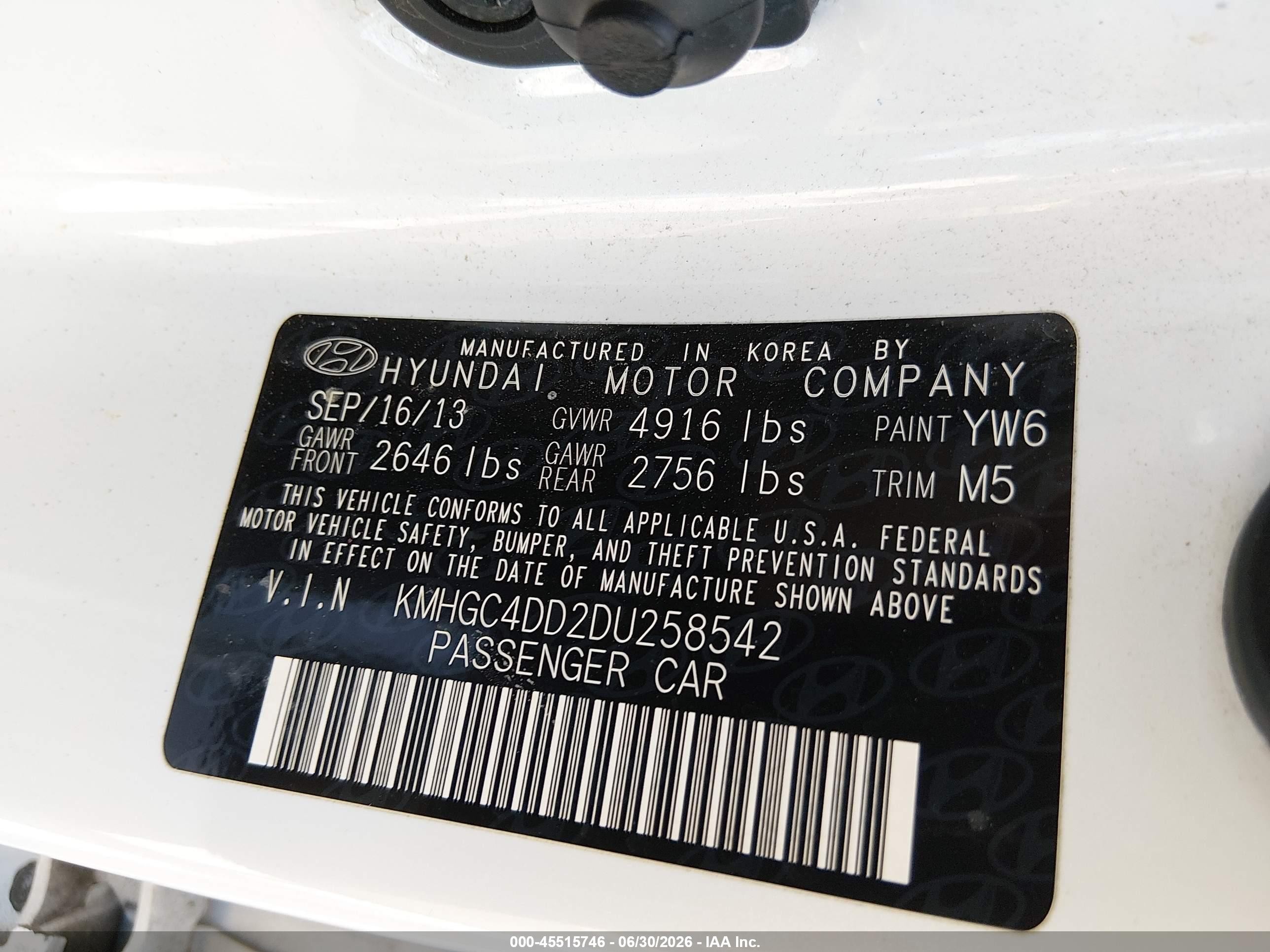 2013 Hyundai Genesis 3.8 White vin: KMHGC4DD2DU258542