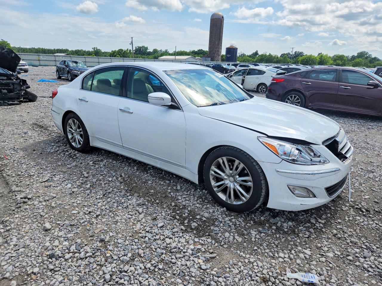 2014 Hyundai Genesis 3.8l White vin: KMHGC4DD2EU261698