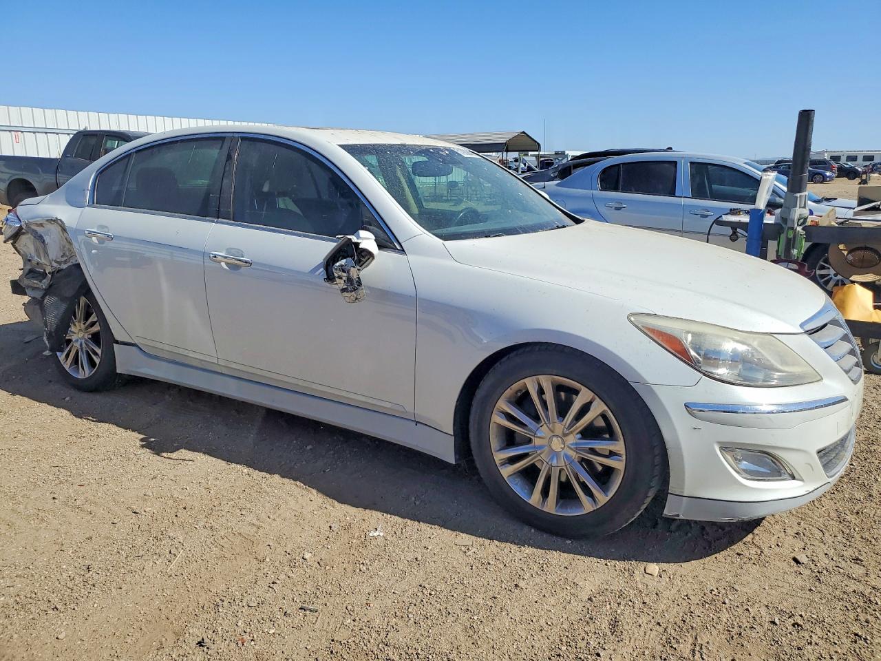 2012 Hyundai Genesis White vin: KMHGC4DD3CU151501