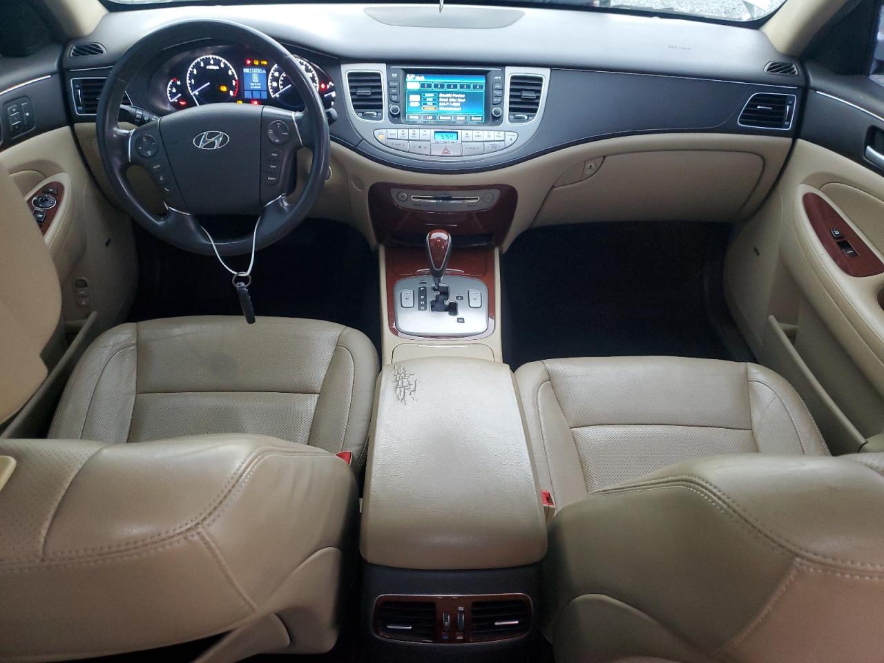 2012 Hyundai Genesis 3.8l White vin: KMHGC4DD3CU186636