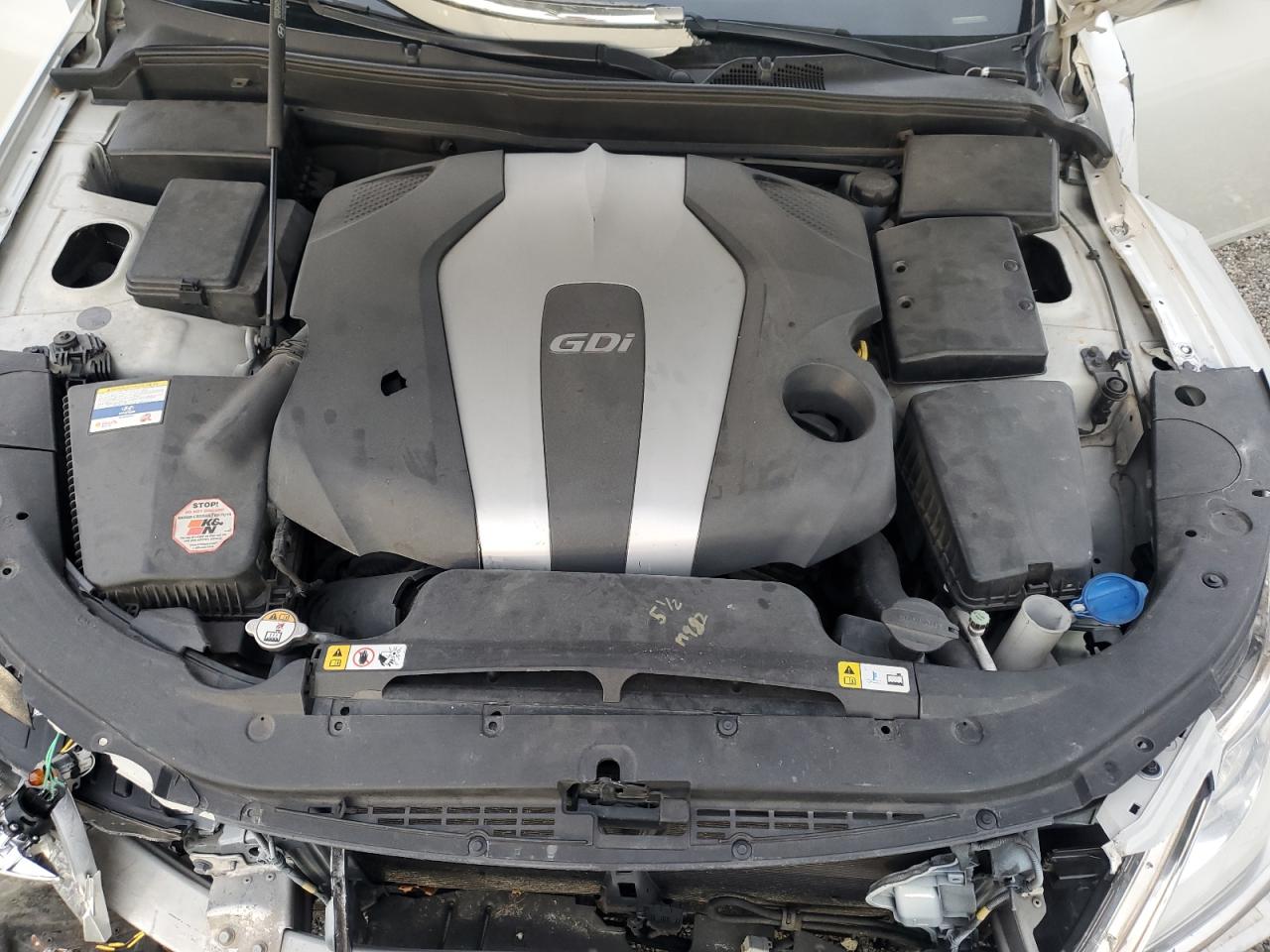 2012 Hyundai Genesis 3.8l White vin: KMHGC4DD3CU186636