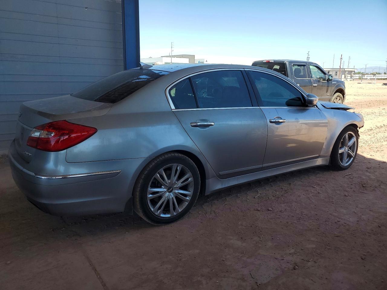 2012 Hyundai Genesis 3.8l Серебряный vin: KMHGC4DD3CU207582