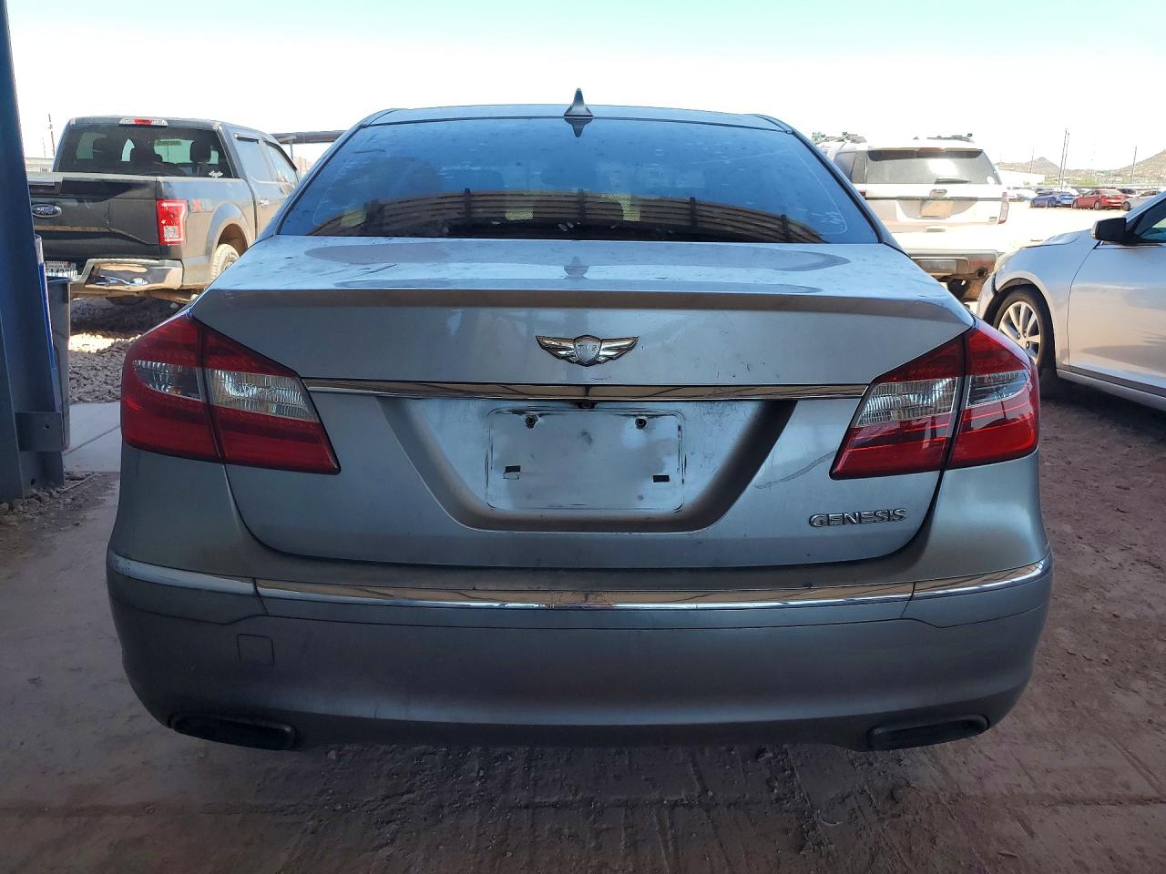 2012 Hyundai Genesis 3.8l Серебряный vin: KMHGC4DD3CU207582