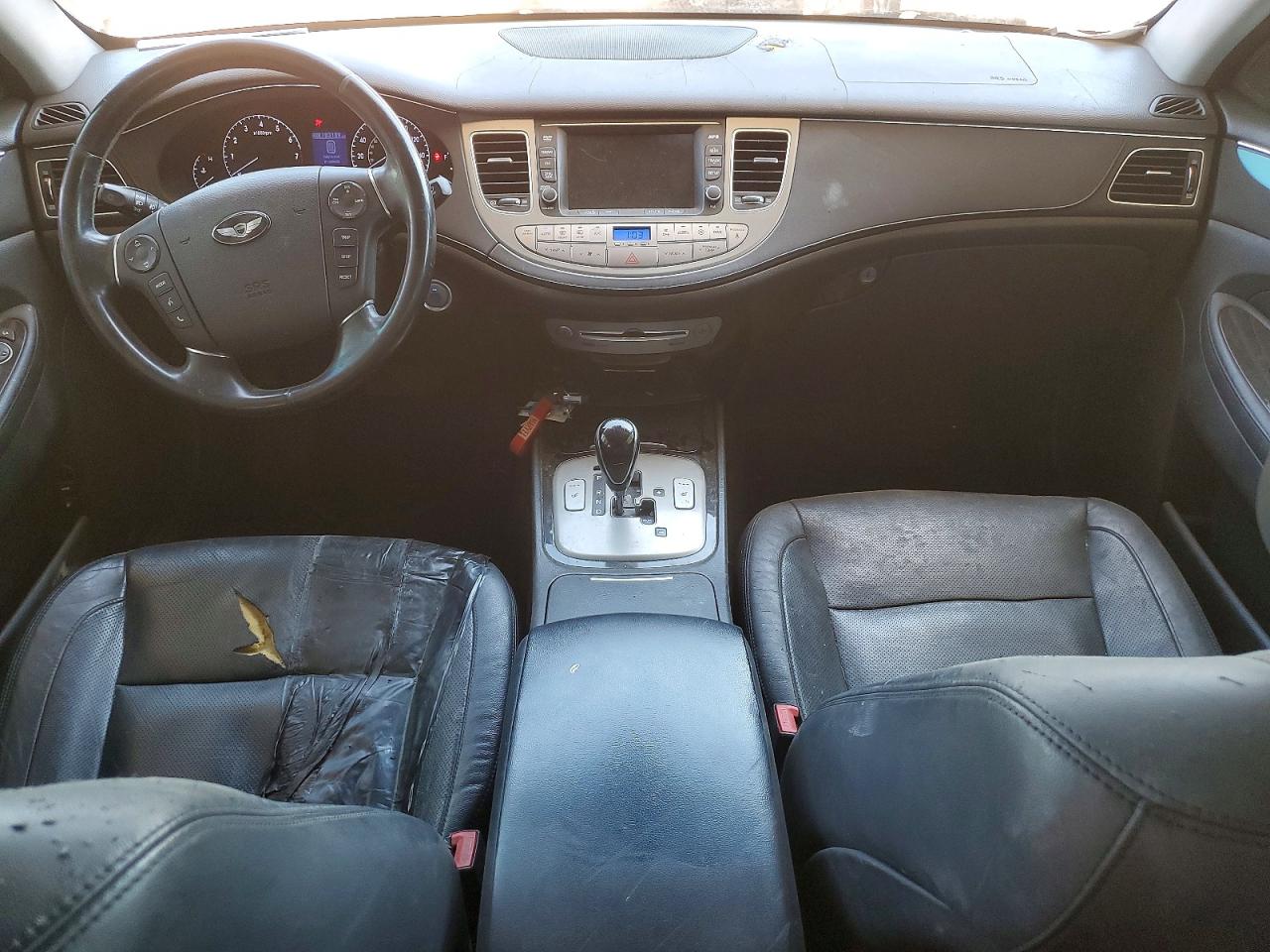 2012 Hyundai Genesis 3.8l Серебряный vin: KMHGC4DD3CU207582