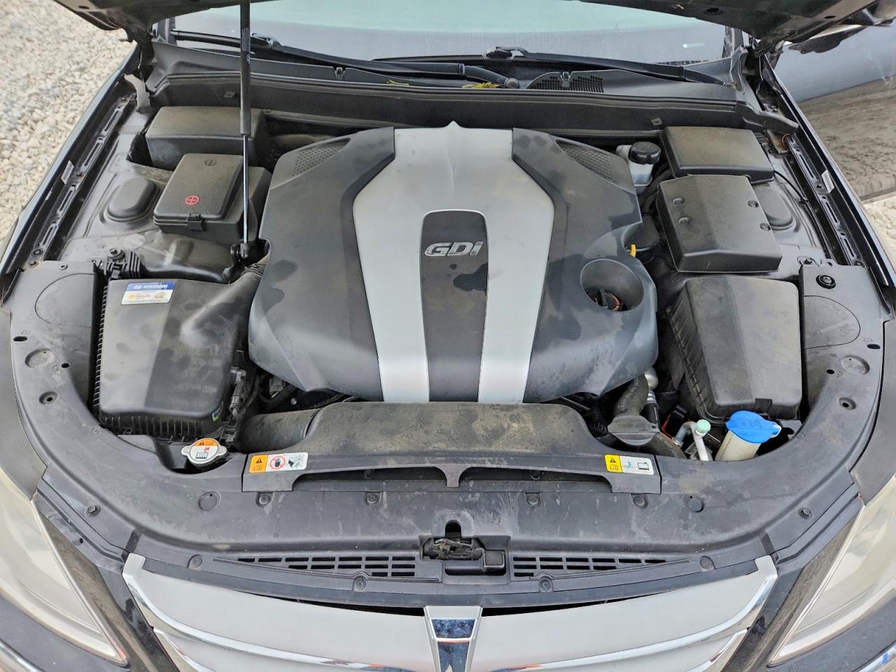 2013 Hyundai Genesis 3.8l Black vin: KMHGC4DD3DU241099