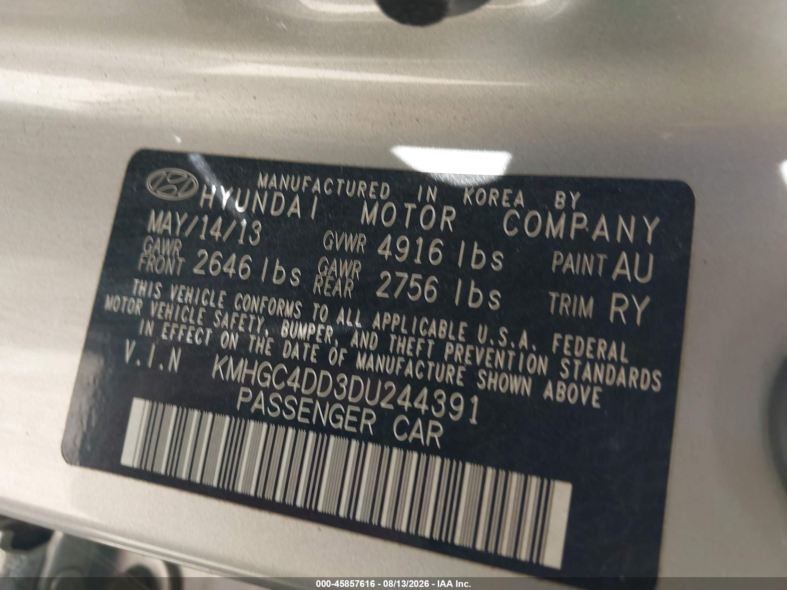 2013 Hyundai Genesis 3.8 Silver vin: KMHGC4DD3DU244391